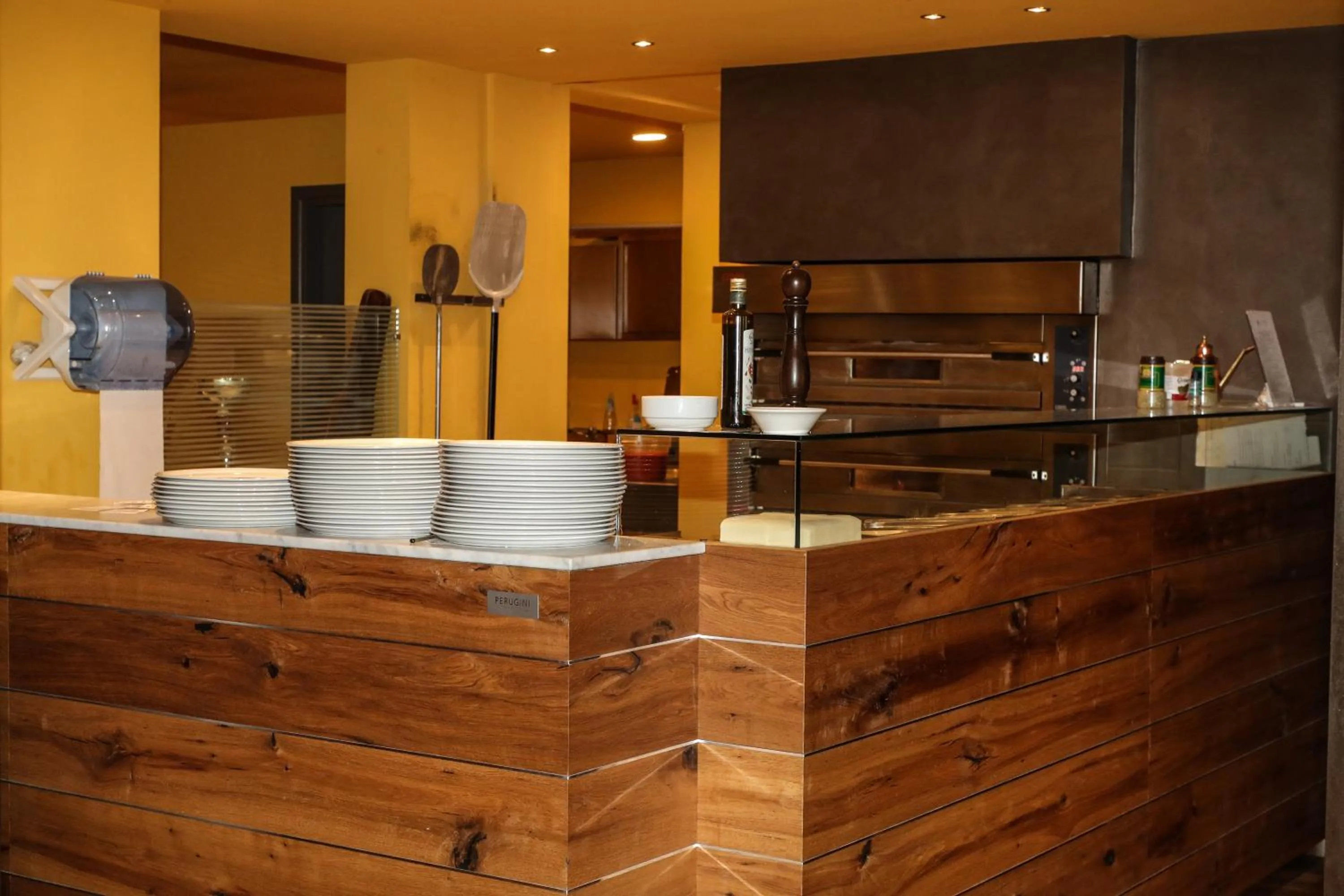 Restaurant/places to eat in Apartment Hotel Marchesini