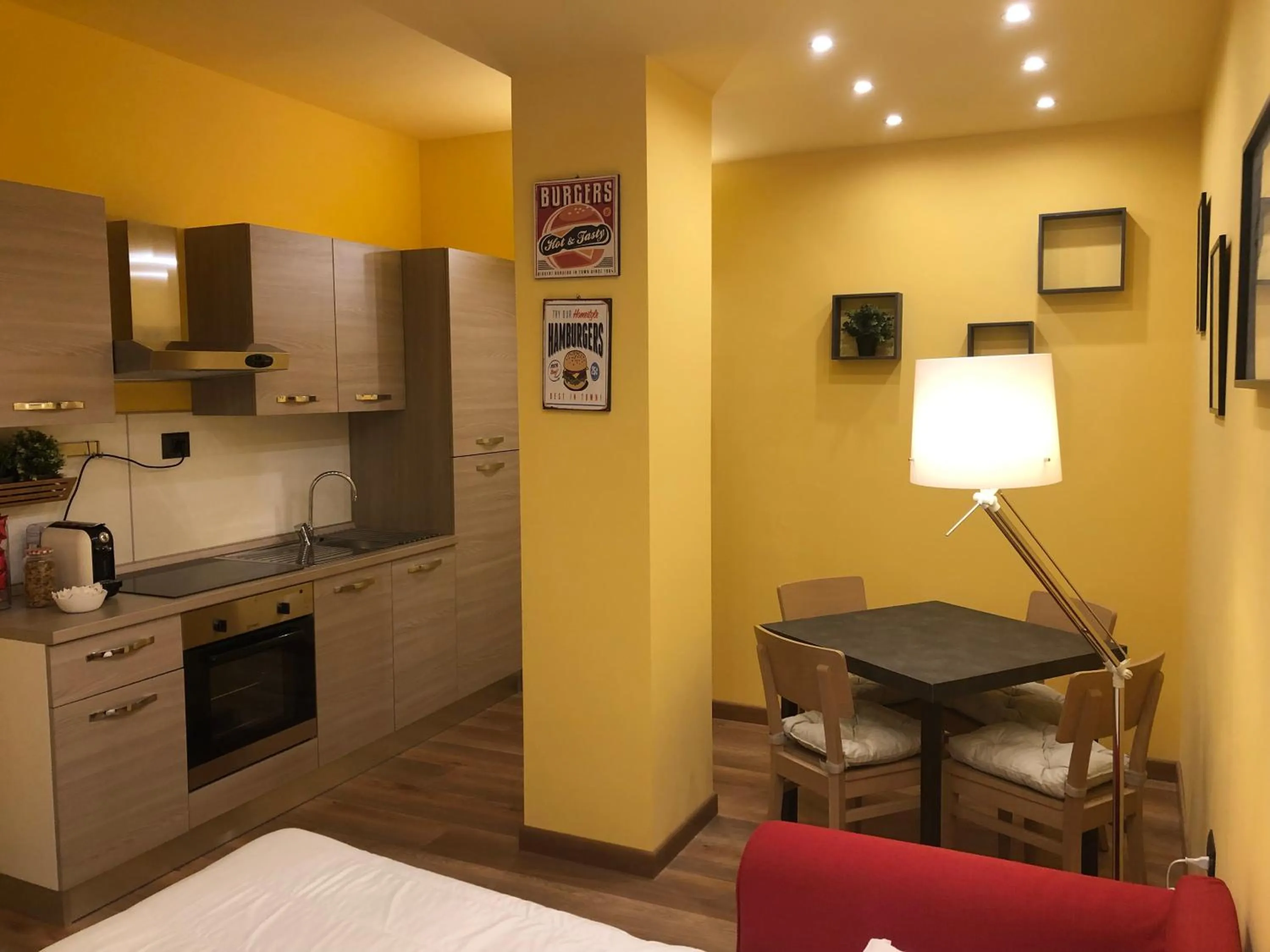 Kitchen or kitchenette in Apartment Hotel Marchesini