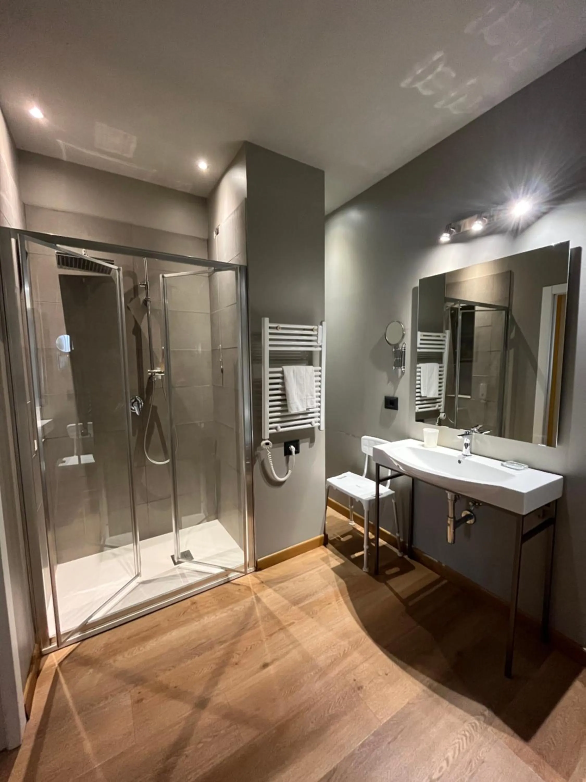 Bathroom in Apartment Hotel Marchesini