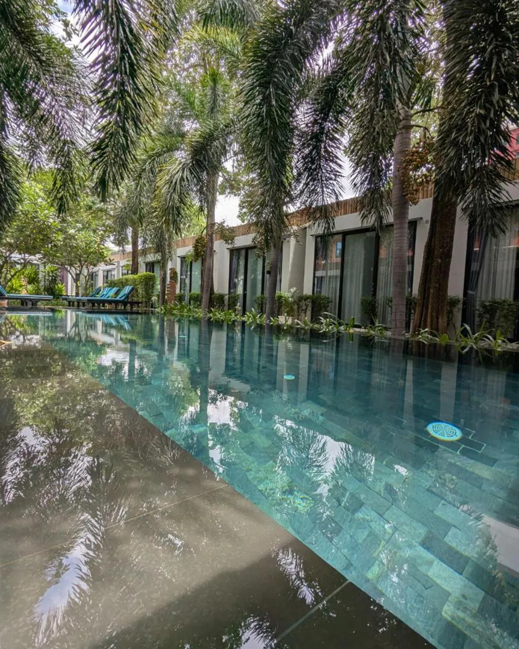 Property building in Tunnel Urban Retreat