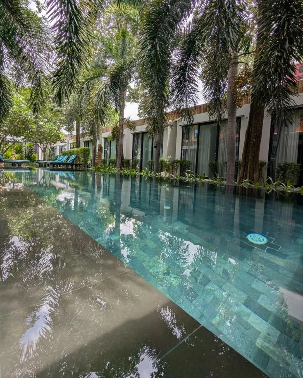 Property building in Tunnel Urban Retreat