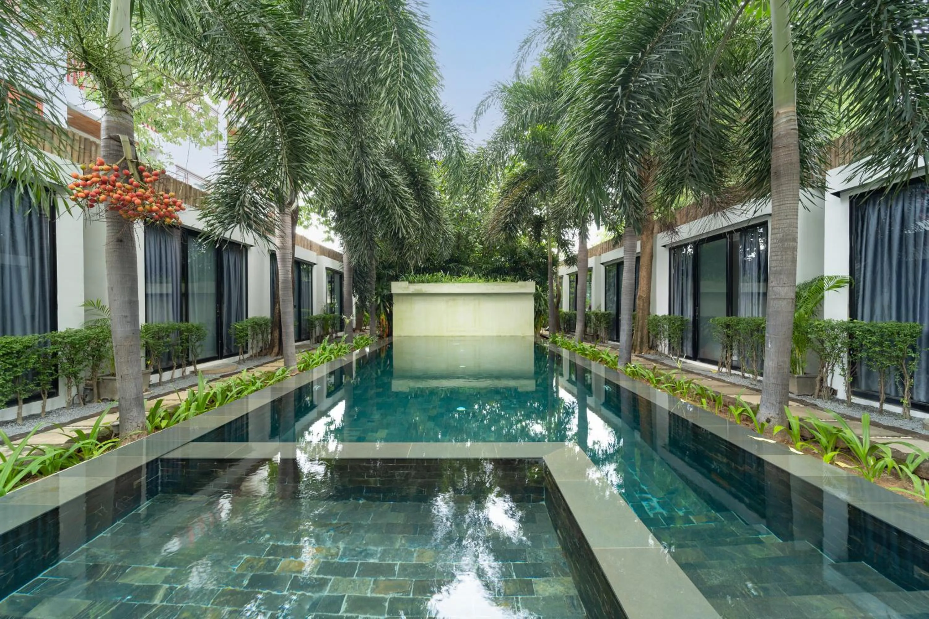 Day in Tunnel Urban Retreat