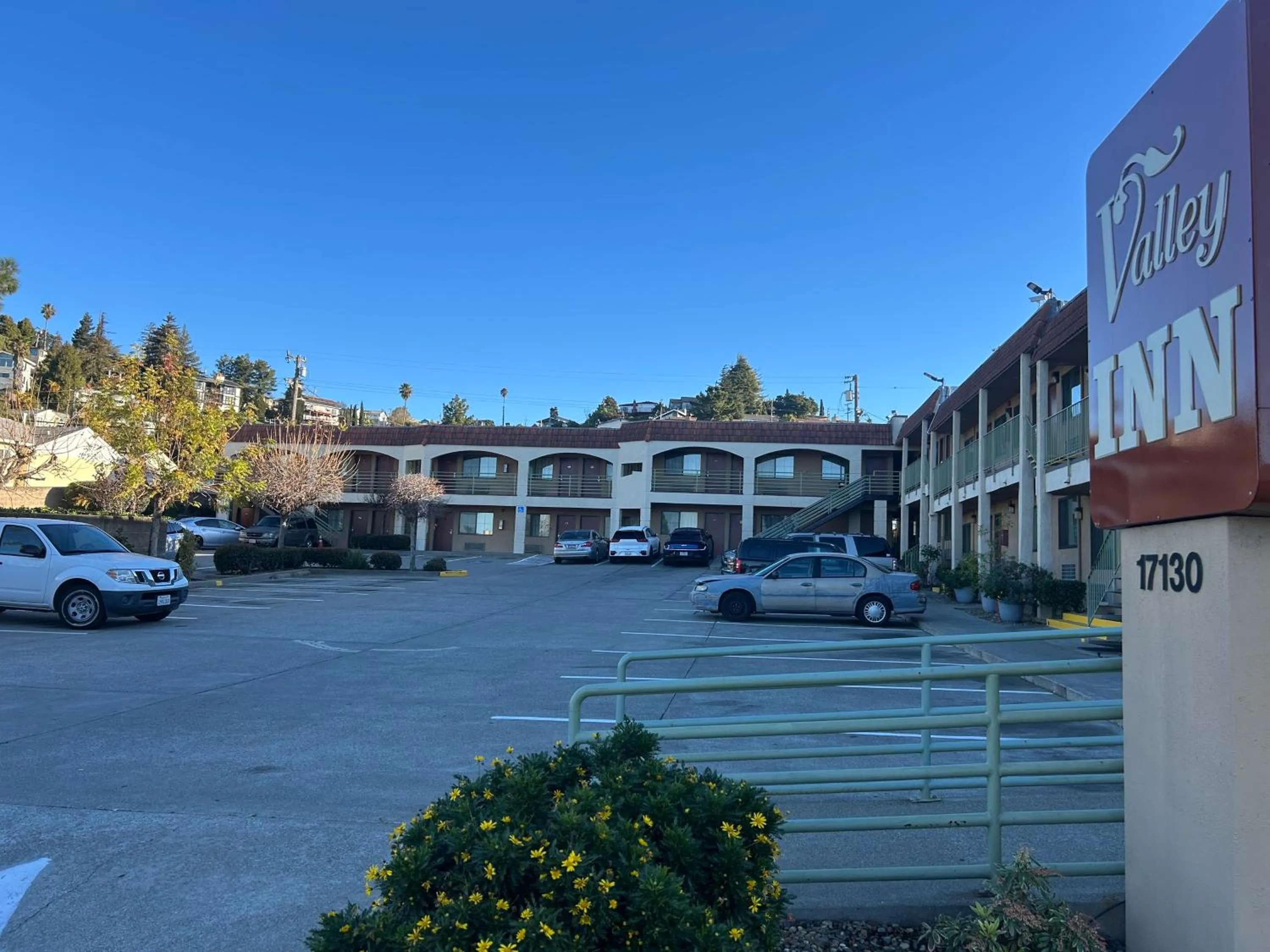 Valley Inn