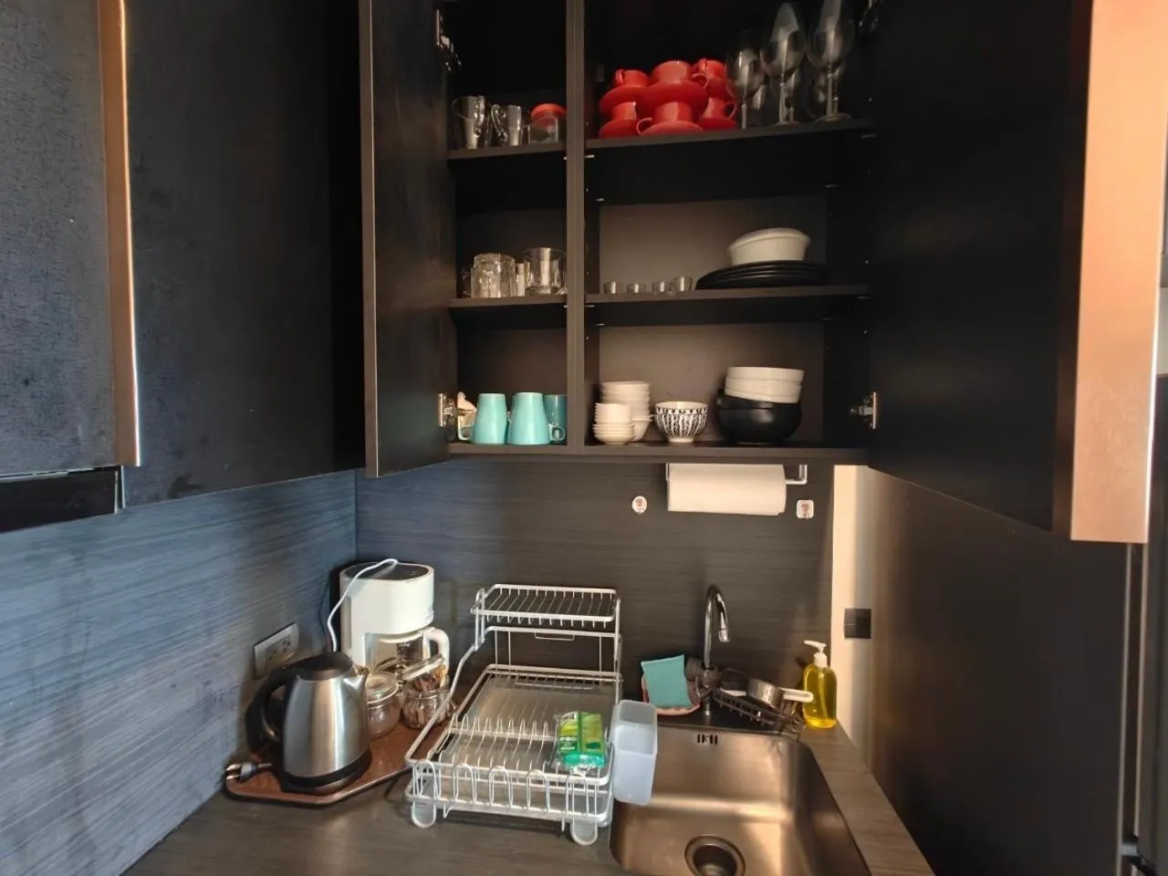 Kitchen or kitchenette in Edge Central Pattaya by Mickey