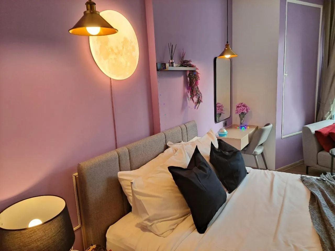 Bed in Edge Central Pattaya by Mickey