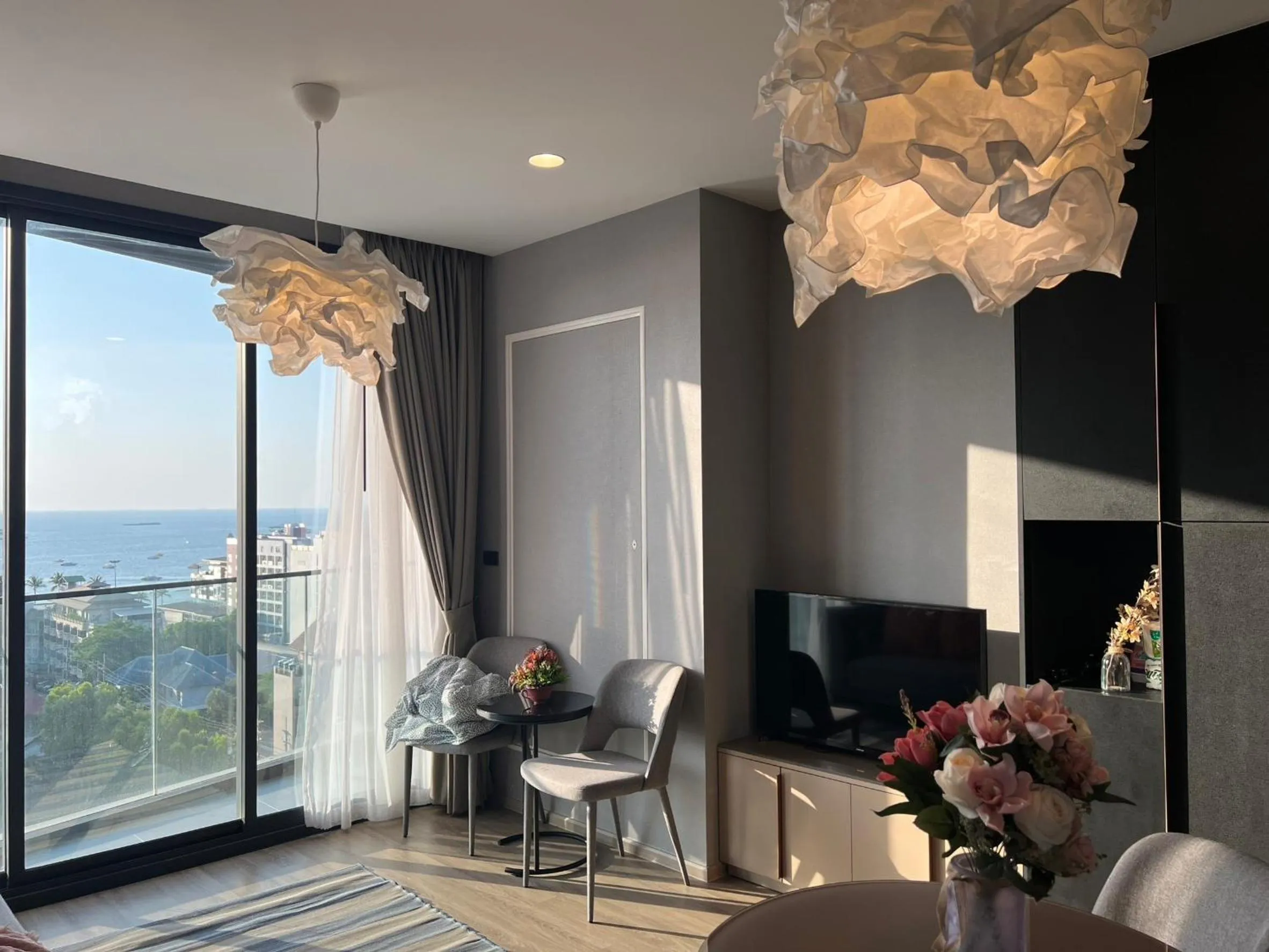 TV and multimedia in Edge Central Pattaya by Mickey