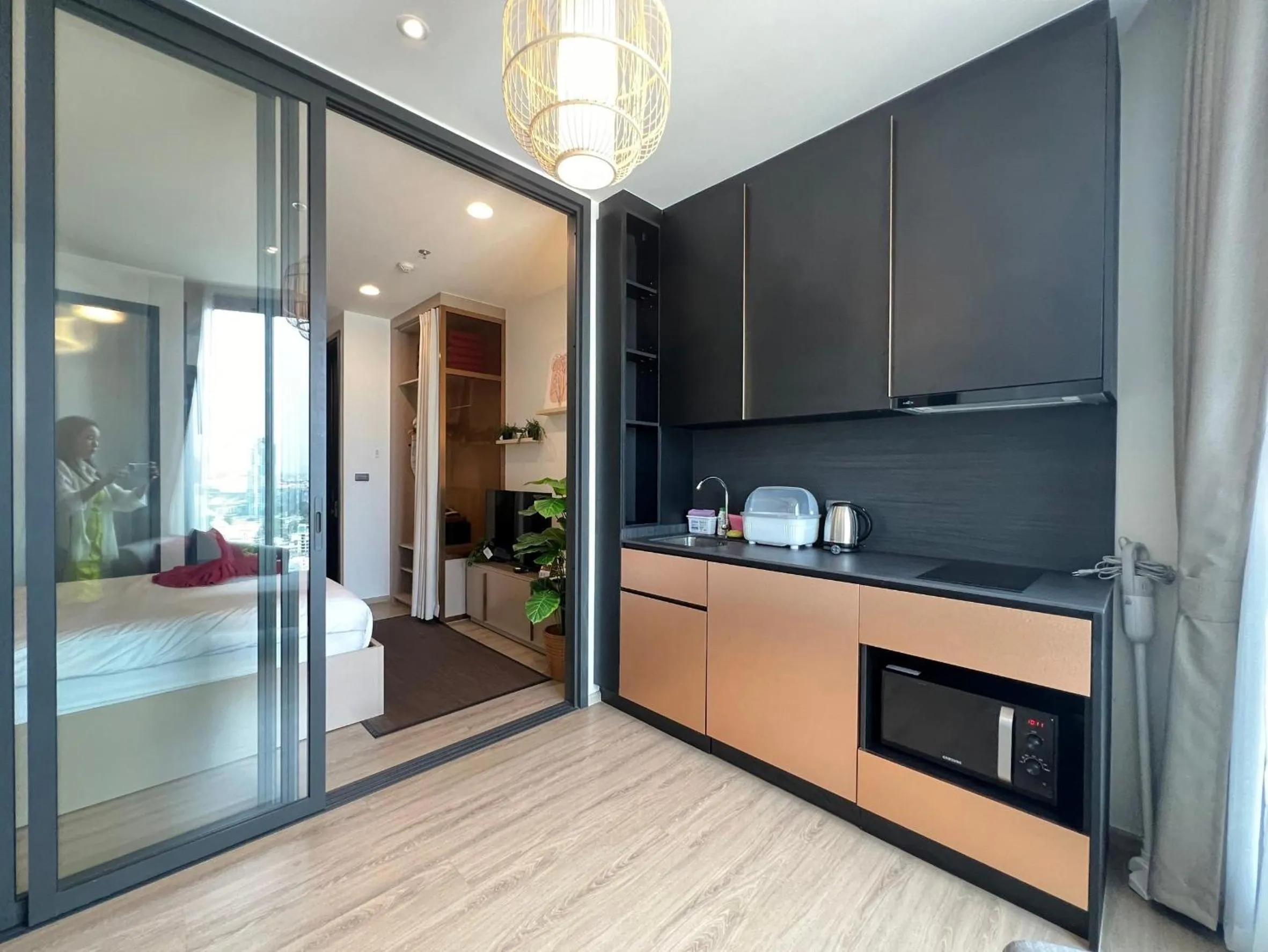 Kitchen or kitchenette in Edge Central Pattaya by Mickey