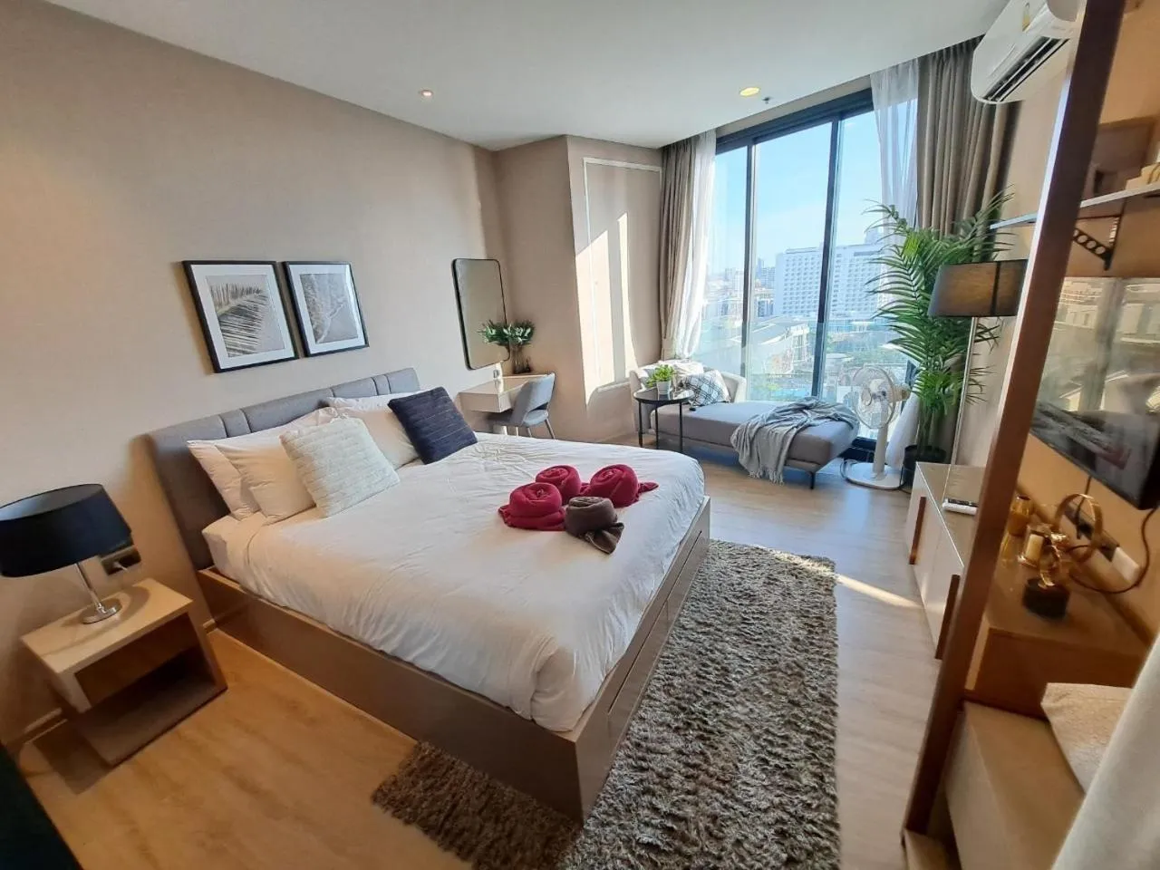 Bed in Edge Central Pattaya by Mickey