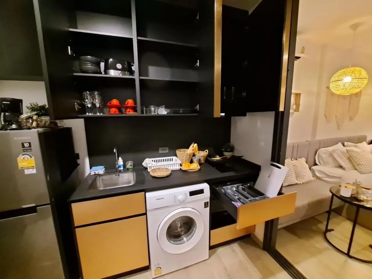 Kitchen or kitchenette in Edge Central Pattaya by Mickey