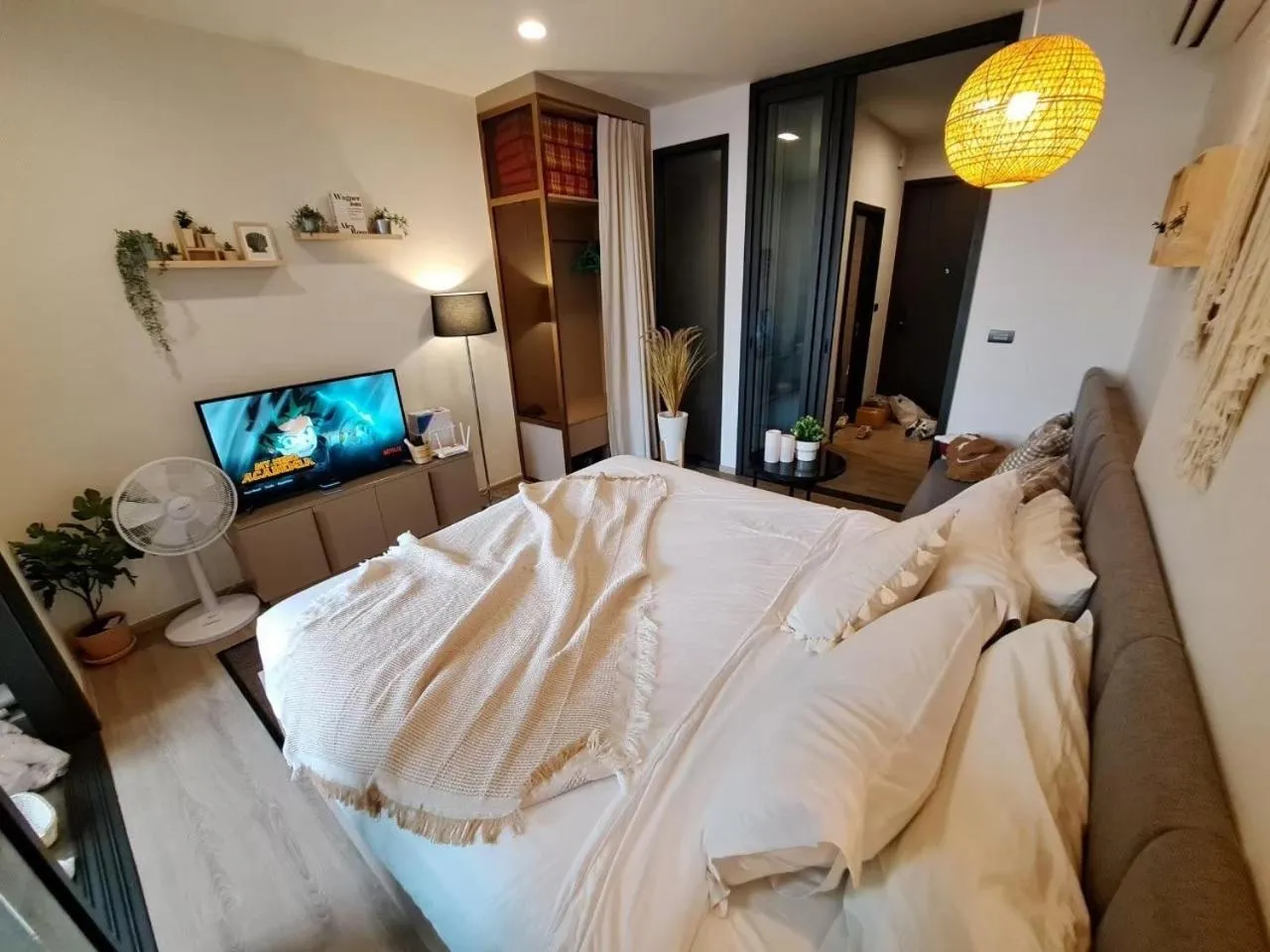 Bed in Edge Central Pattaya by Mickey