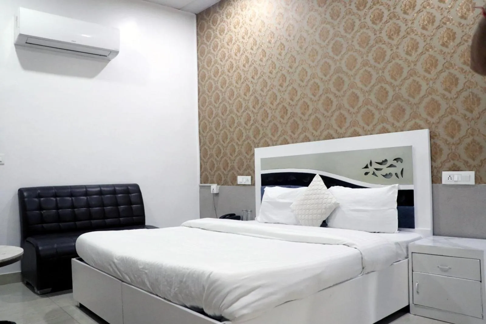 Double Room in Sheela Stays