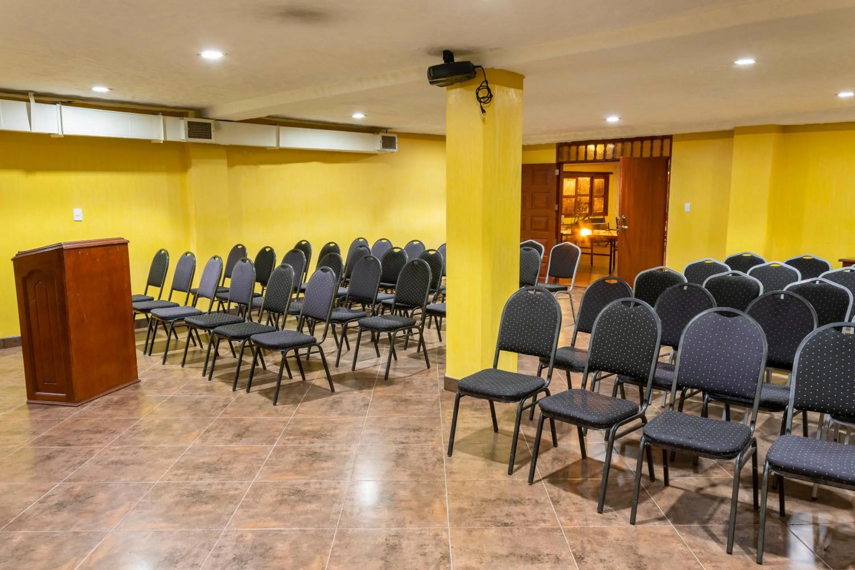 Meeting/conference room in San Agustin Internacional Hotel