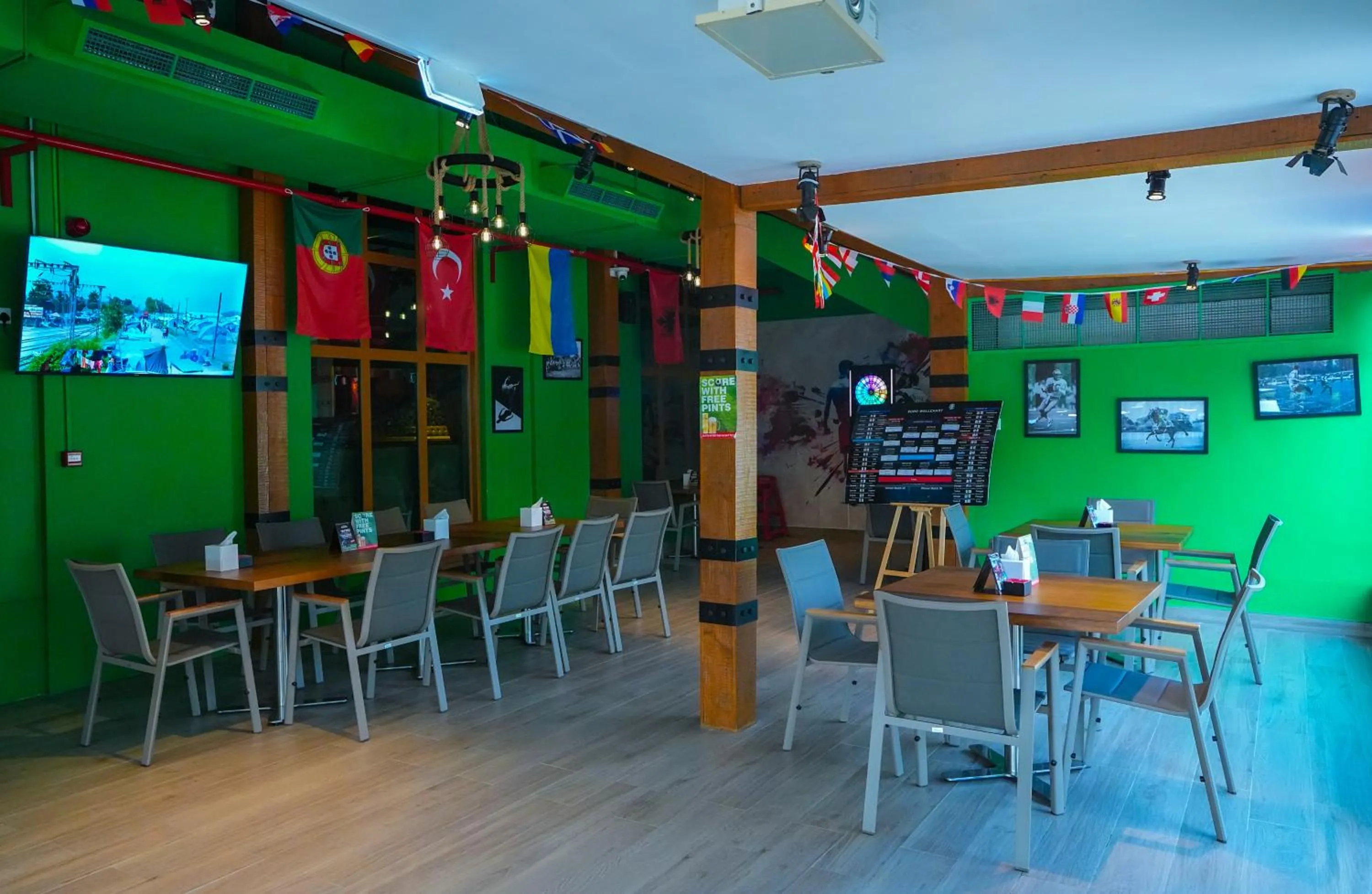 Restaurant/places to eat in Boutique Hotel