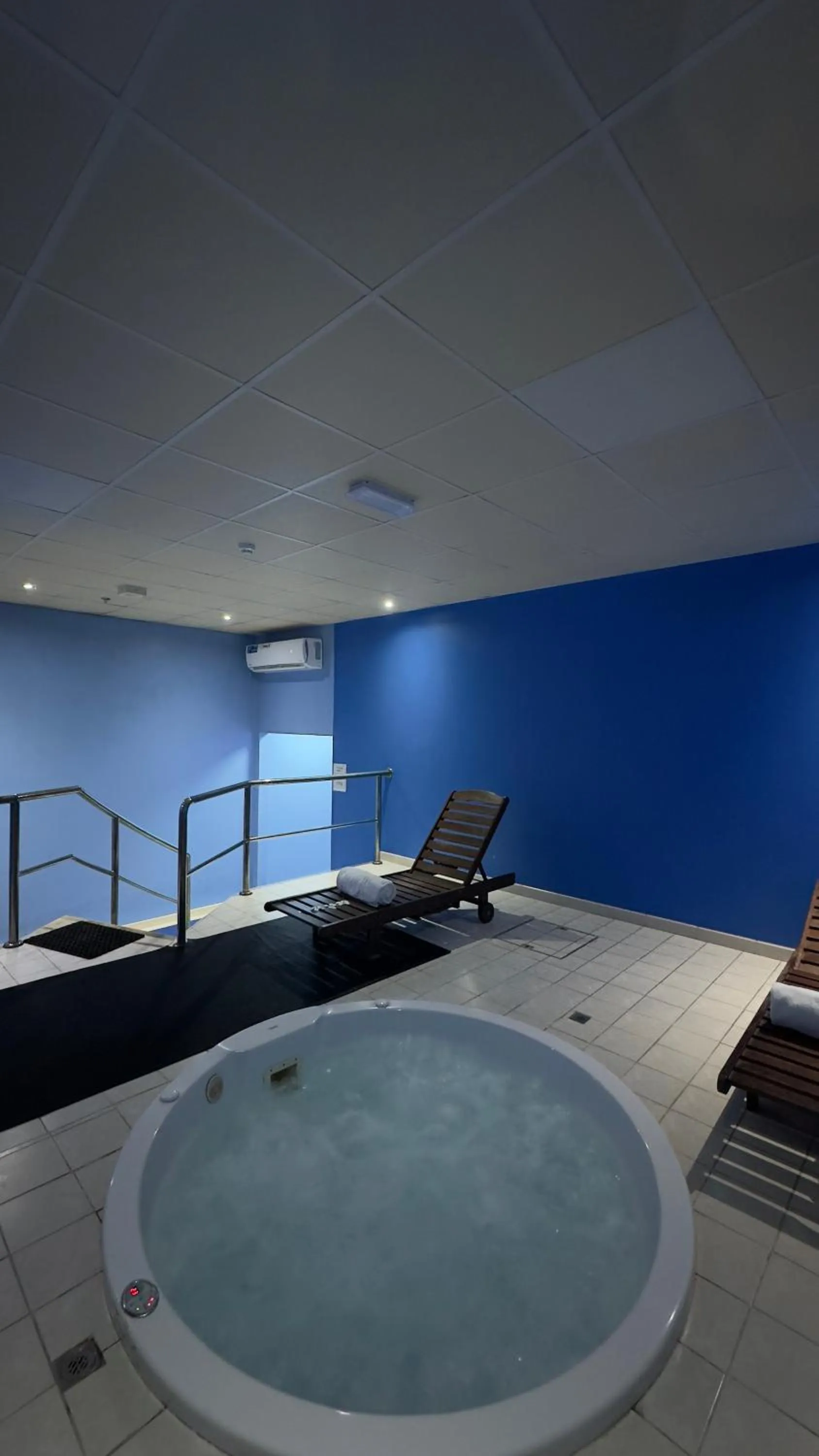 Hot Tub in Boutique Hotel