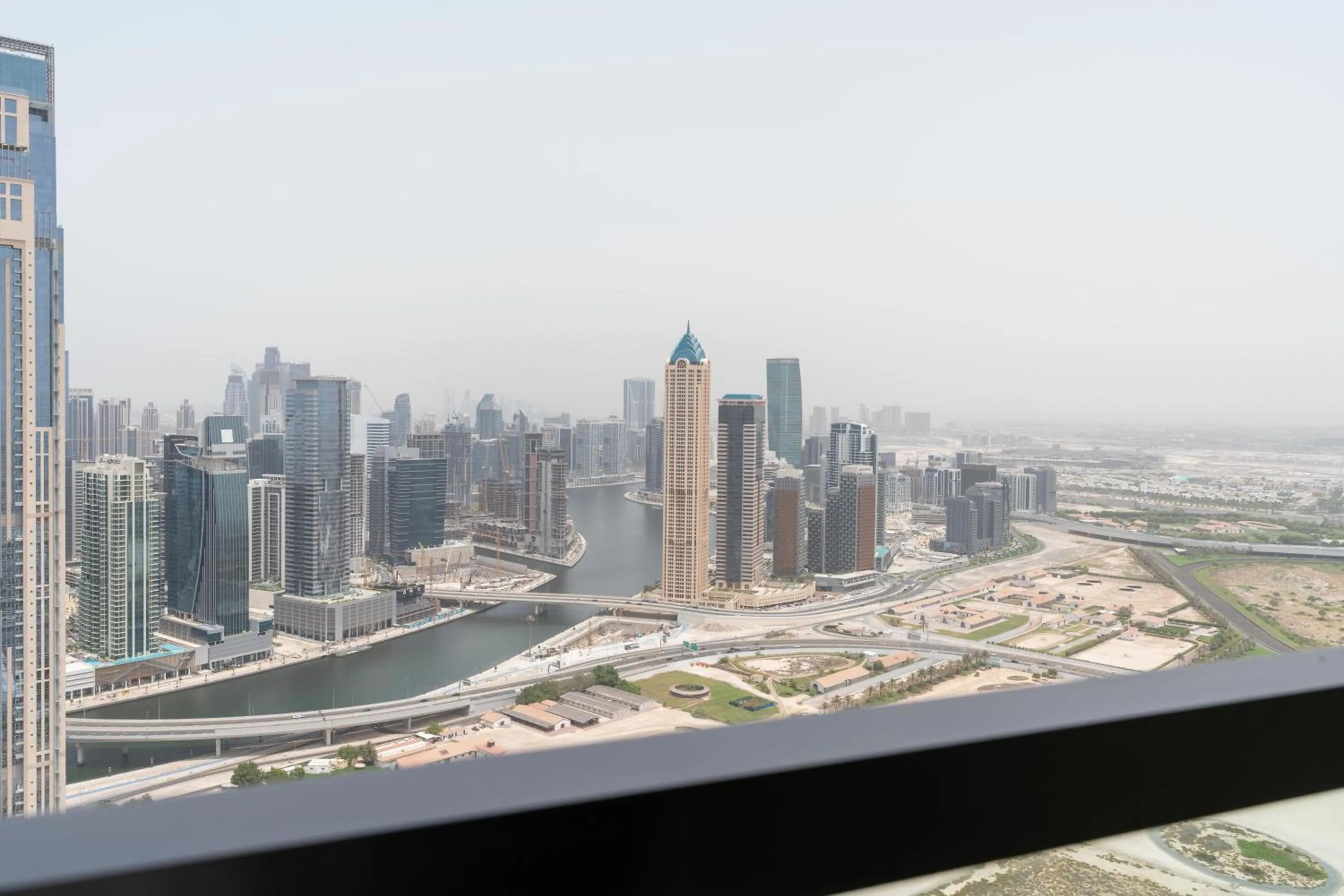 Lux BnB Aykon Tower I Skyline Canal Views