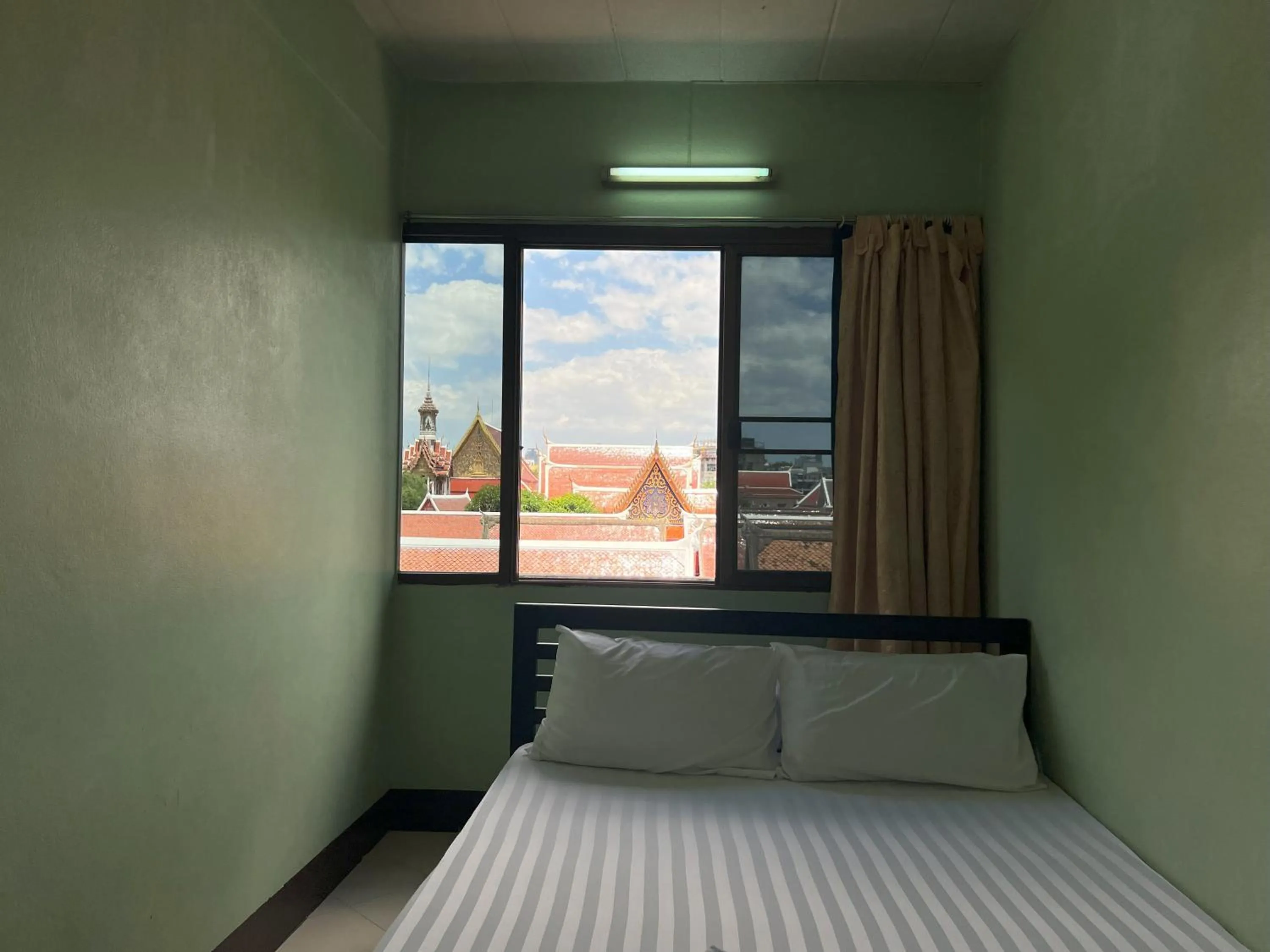 Bed in Bella Bella House