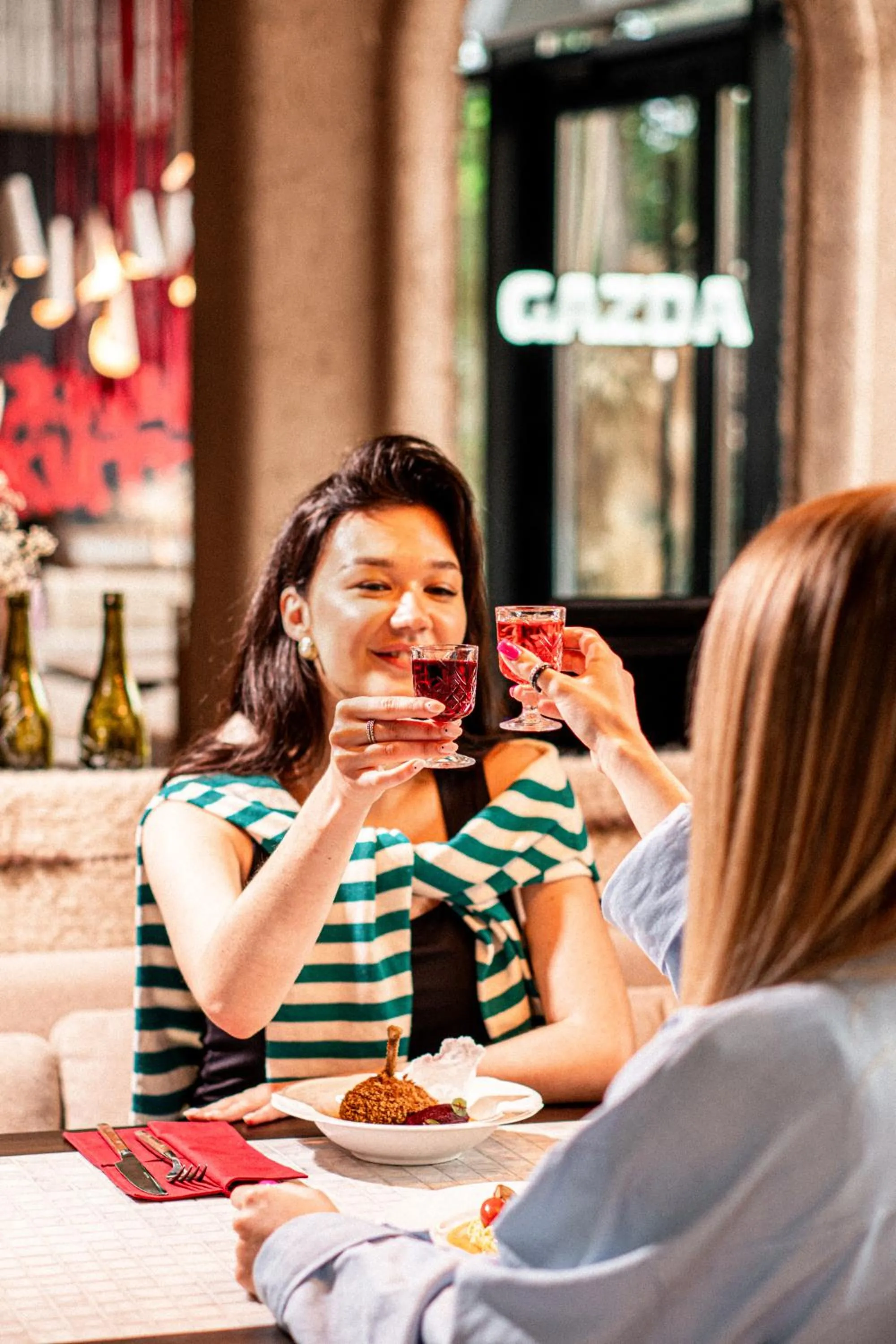 Restaurant/places to eat in LEV Lifestyle Hotel - Maestro