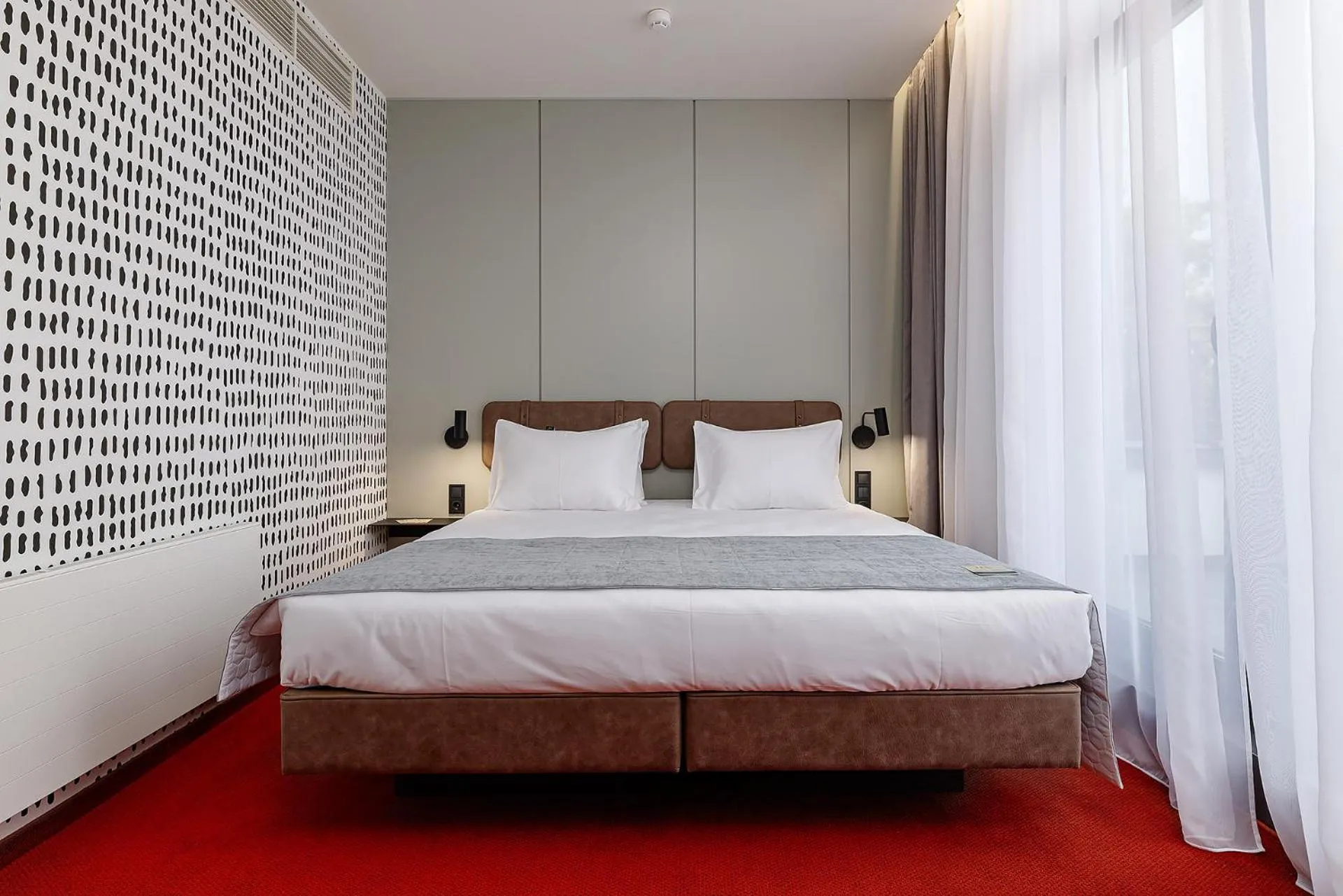 Suite with Balcony - single occupancy in LEV Lifestyle Hotel - Maestro