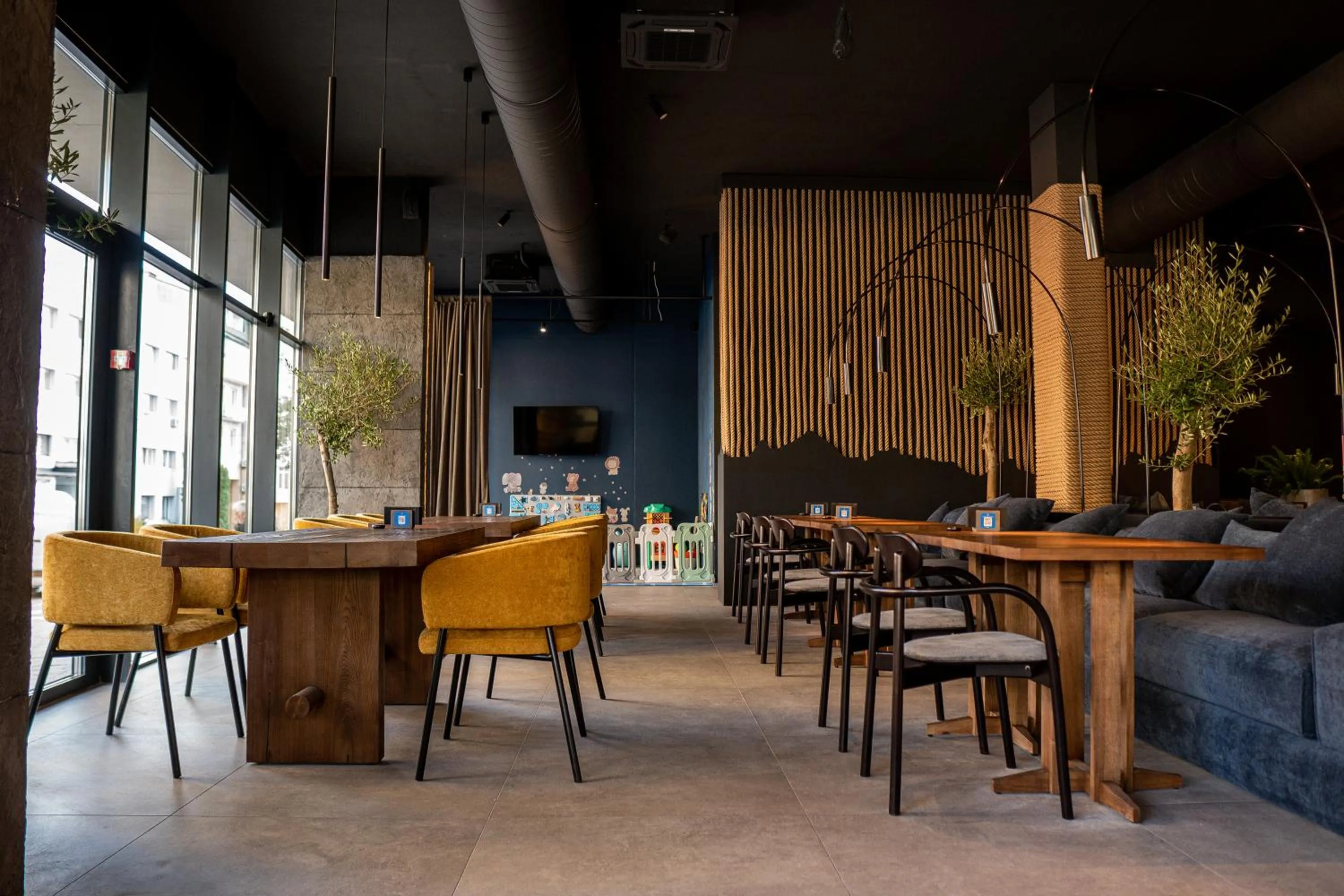 Restaurant/places to eat in LEV Lifestyle Hotel - Maestro