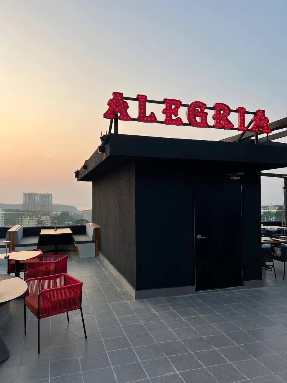 Restaurant/places to eat in Grand La Vogue Hotel and Casino