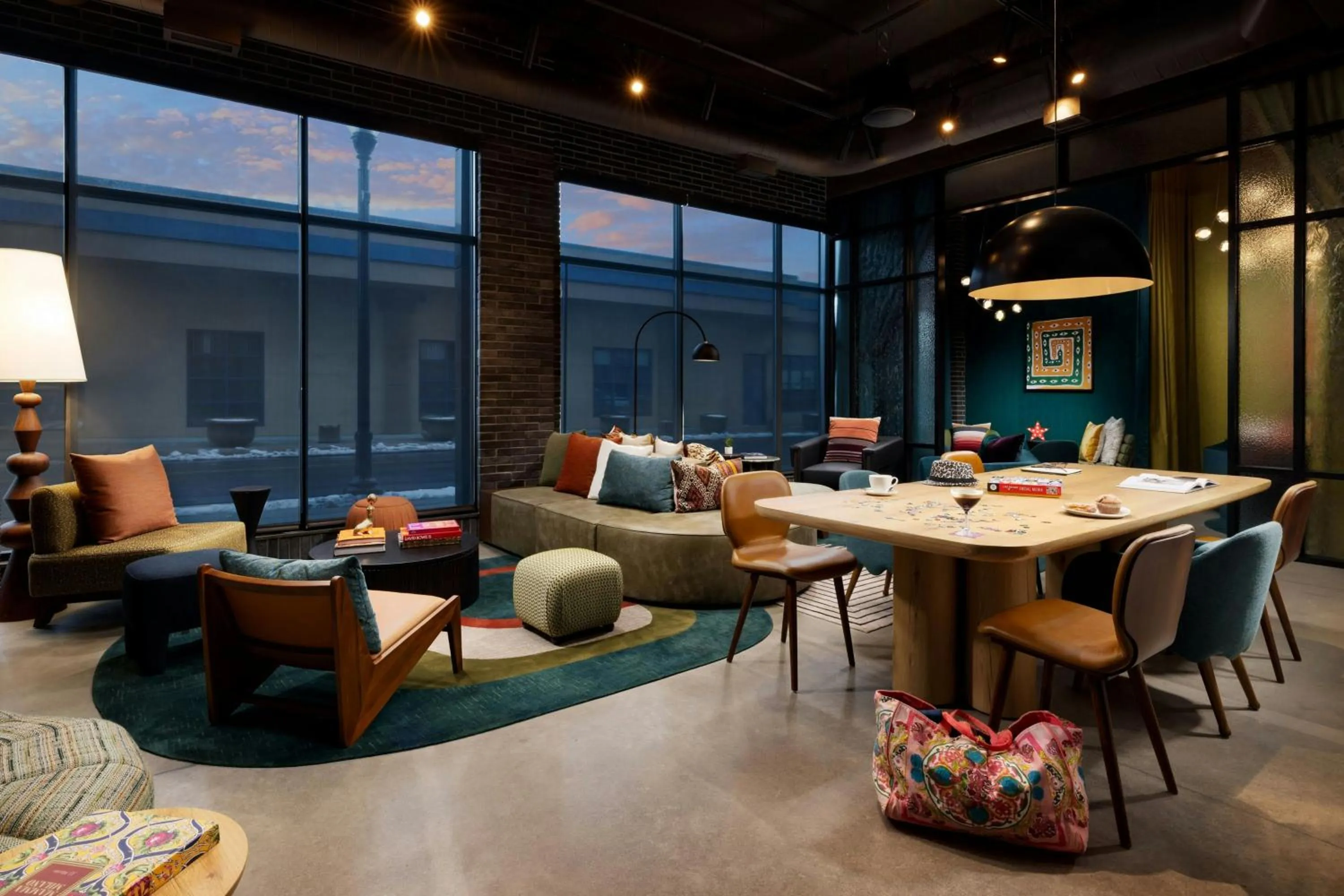 Lounge or bar in Moxy Allentown Downtown