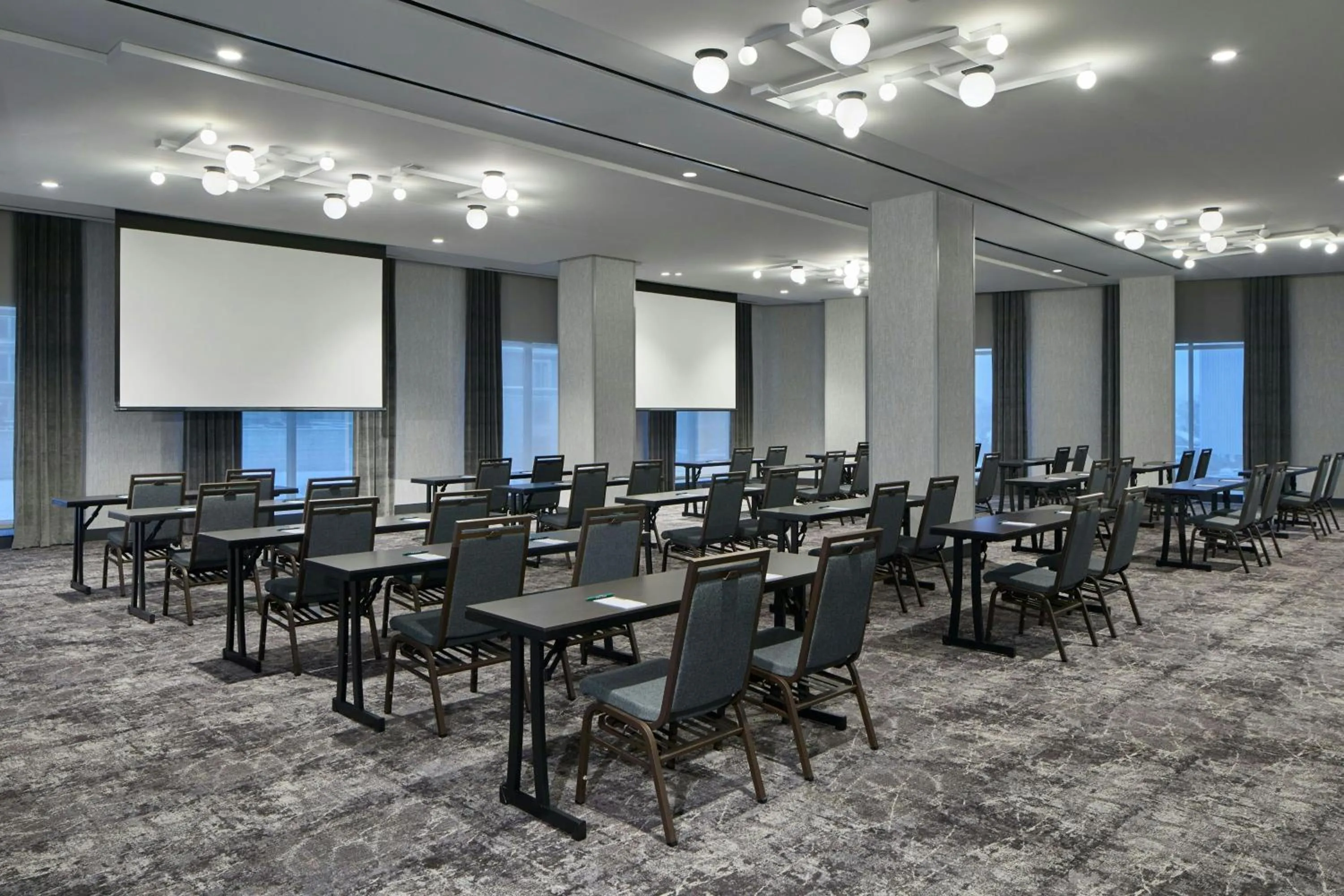 Meeting/conference room in Hotel Celare, Cincinnati Midtown, a Tribute Portfolio Hotel