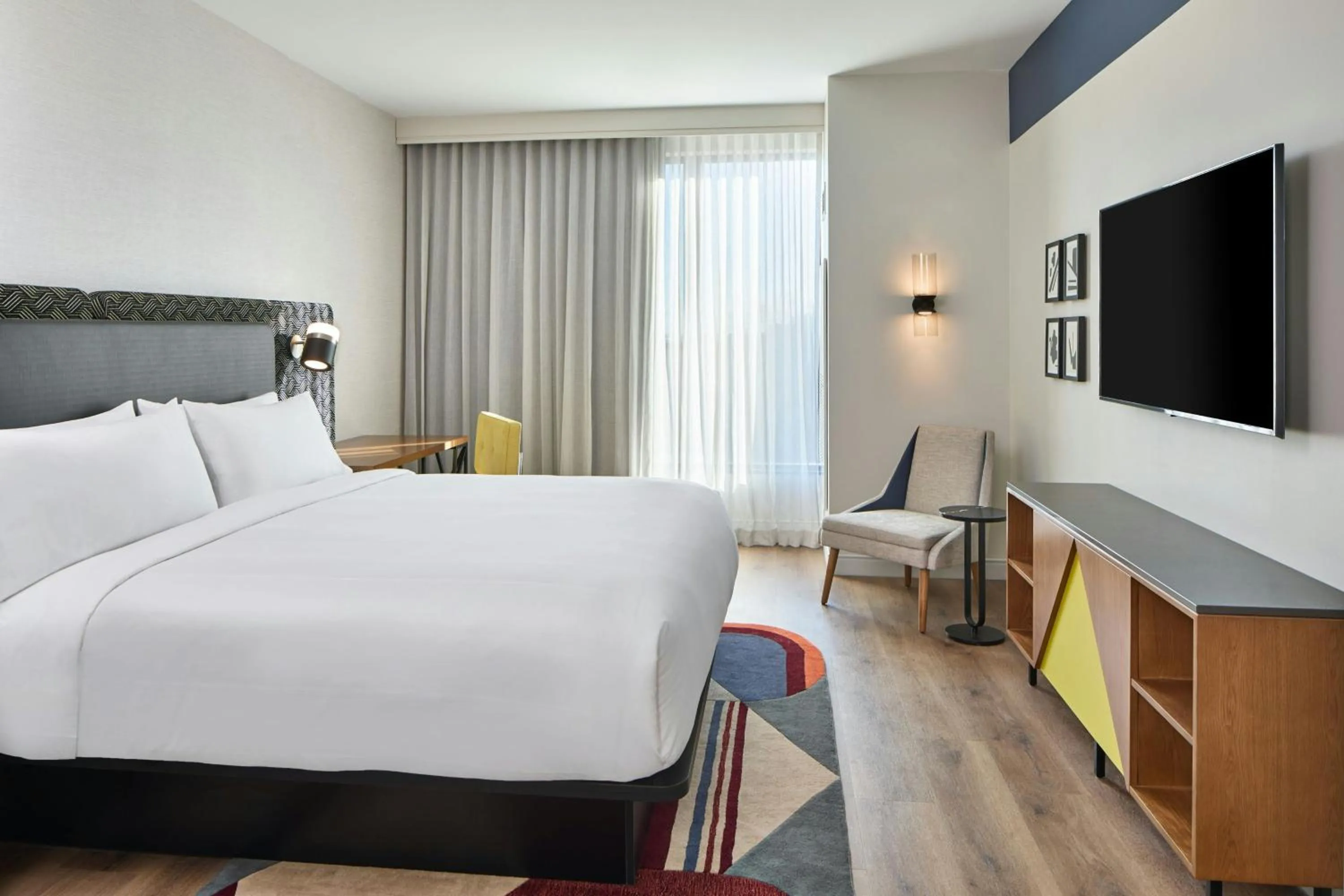 Photo of the whole room, Bed in Hotel Celare, Cincinnati Midtown, a Tribute Portfolio Hotel