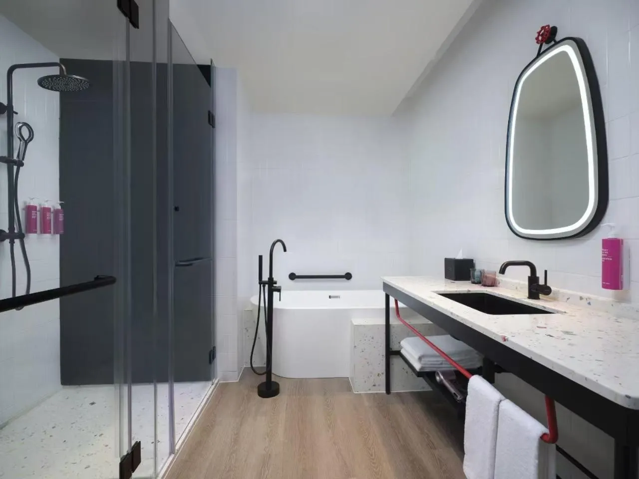 Moxy Ningbo Old Bund