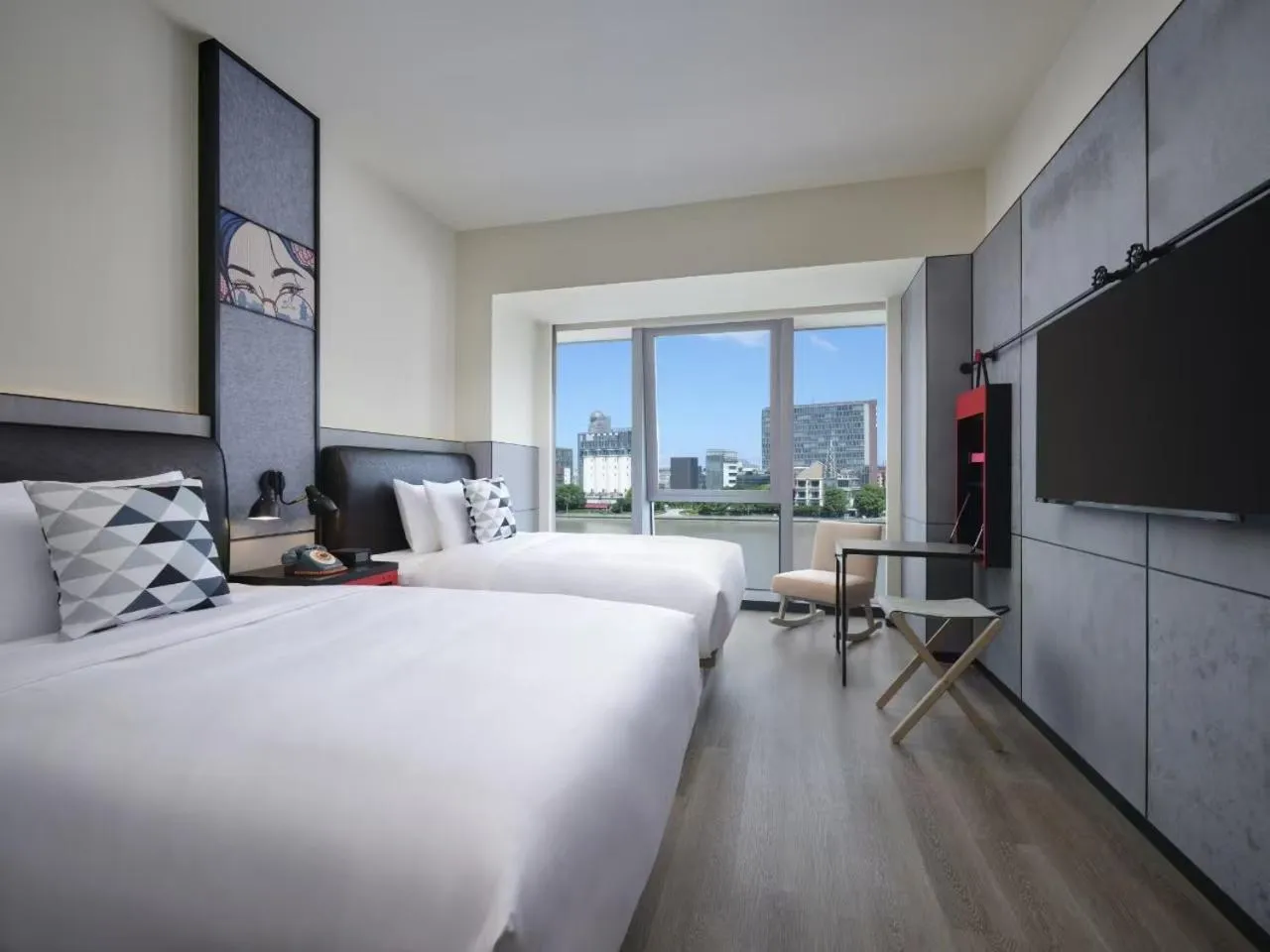 Photo of the whole room, Bed in Moxy Ningbo Old Bund