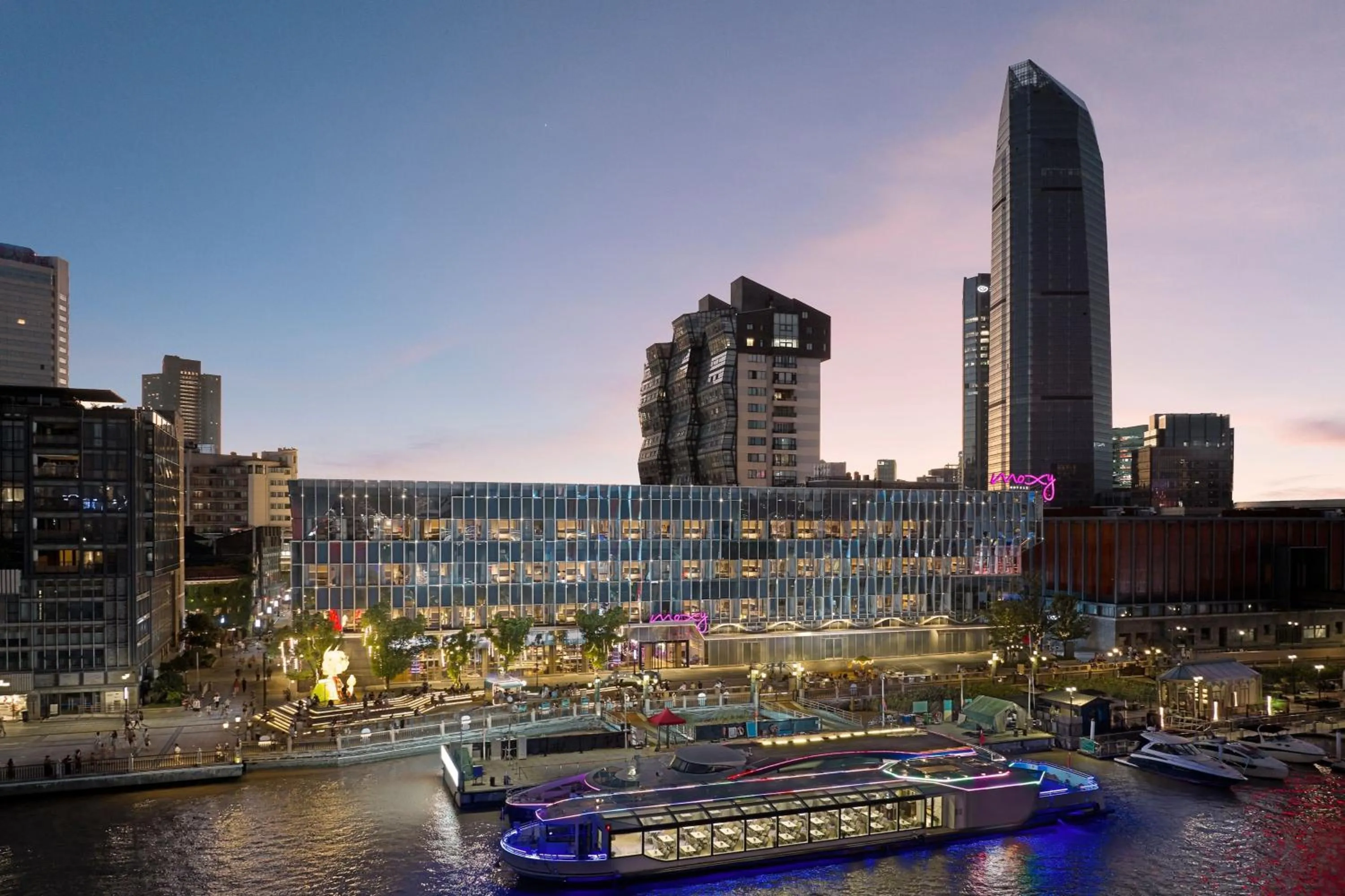 Property building in Moxy Ningbo Old Bund