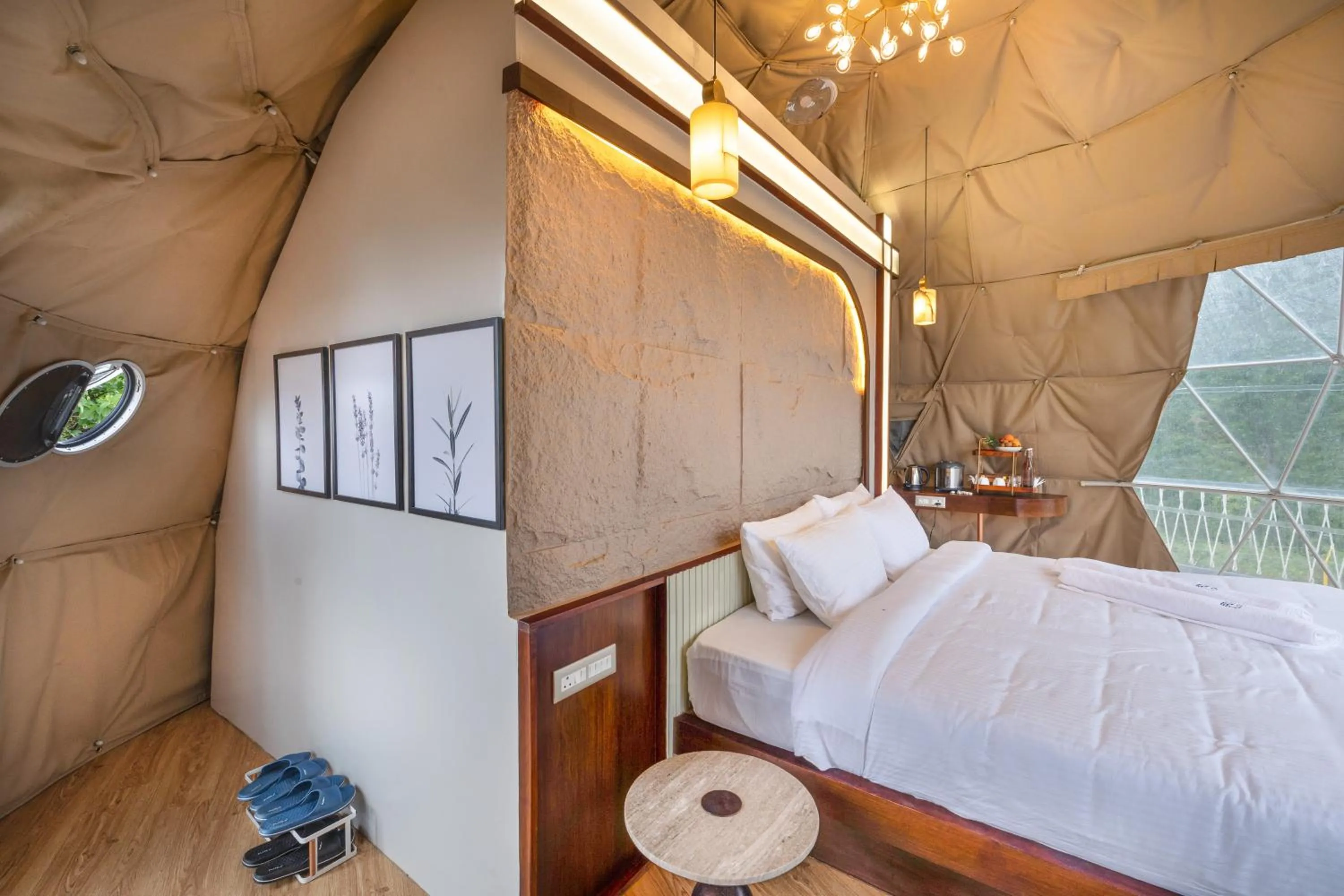 Bed in Tomorrowland Farms and Suites