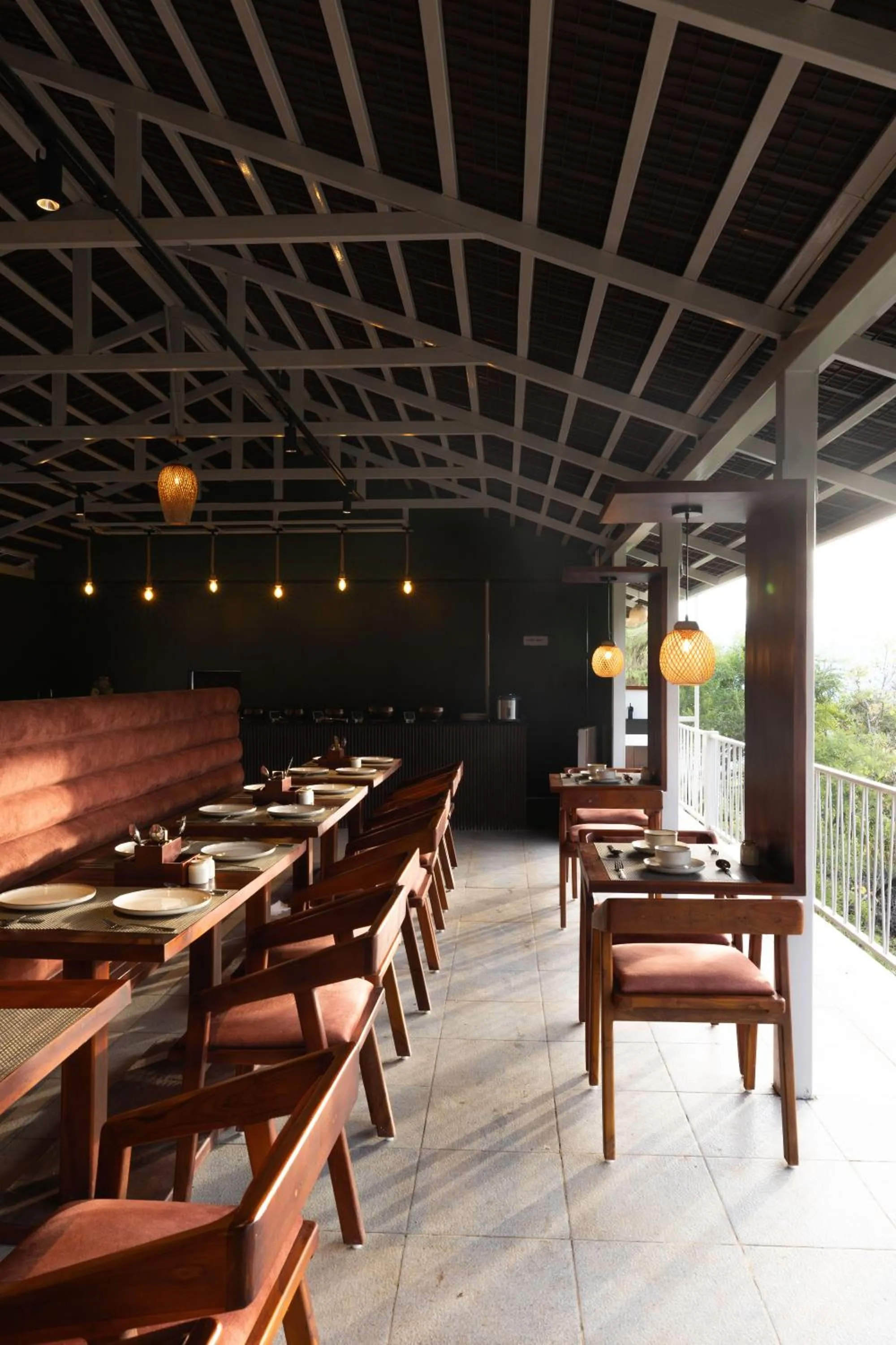 Restaurant/places to eat in Tomorrowland Farms and Suites