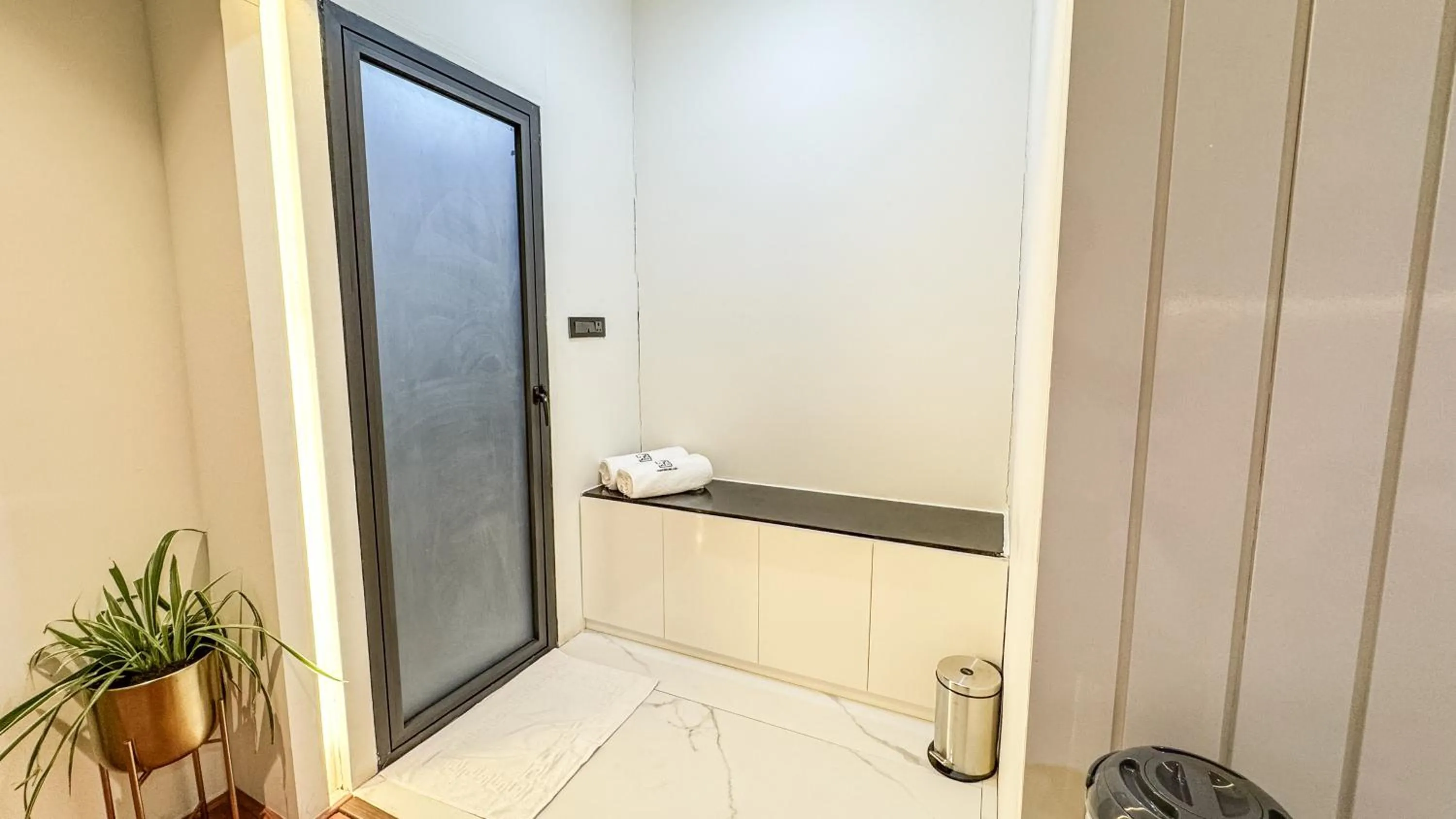 towels in Tomorrowland Farms and Suites