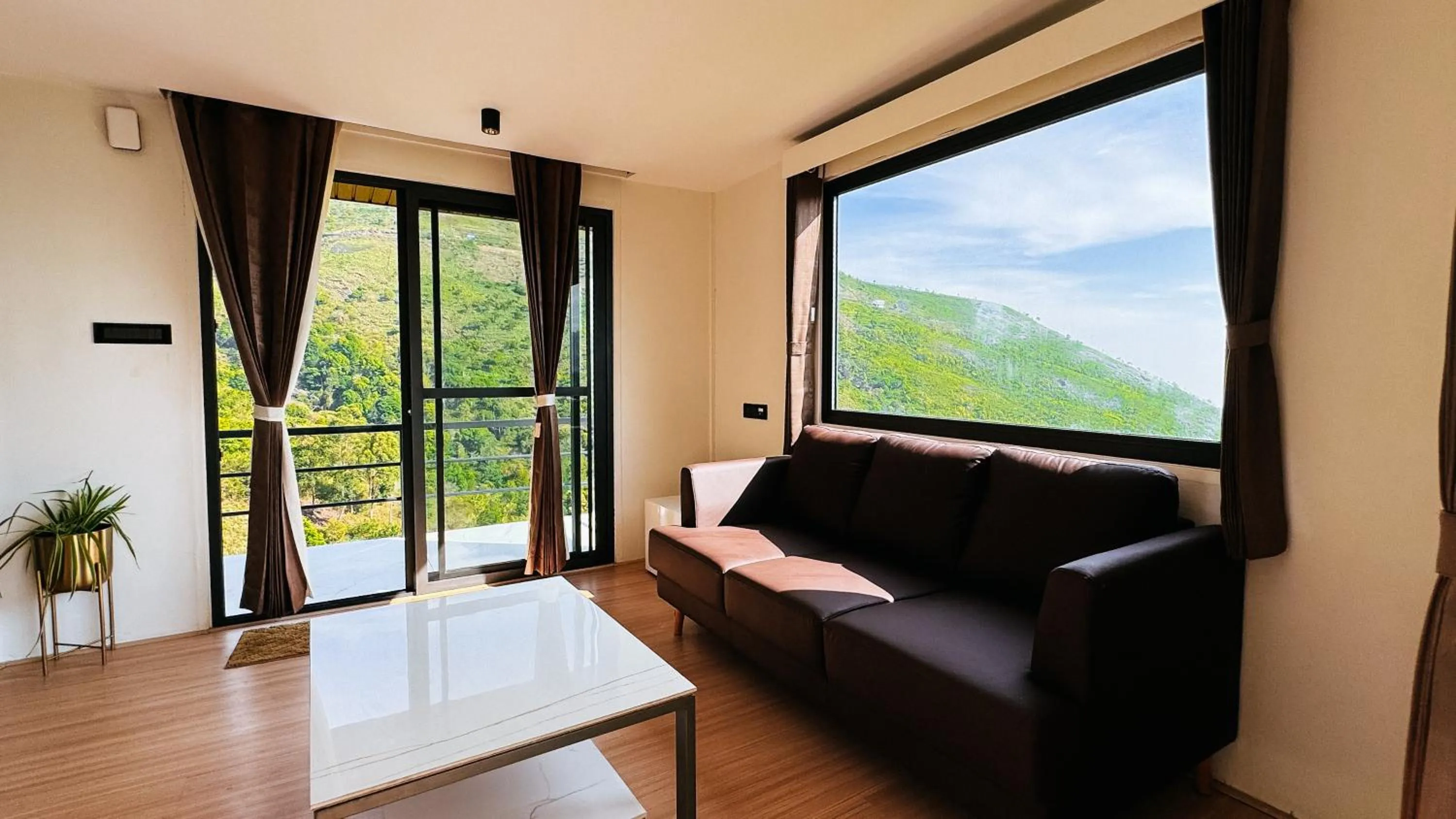 Living room in Tomorrowland Farms and Suites