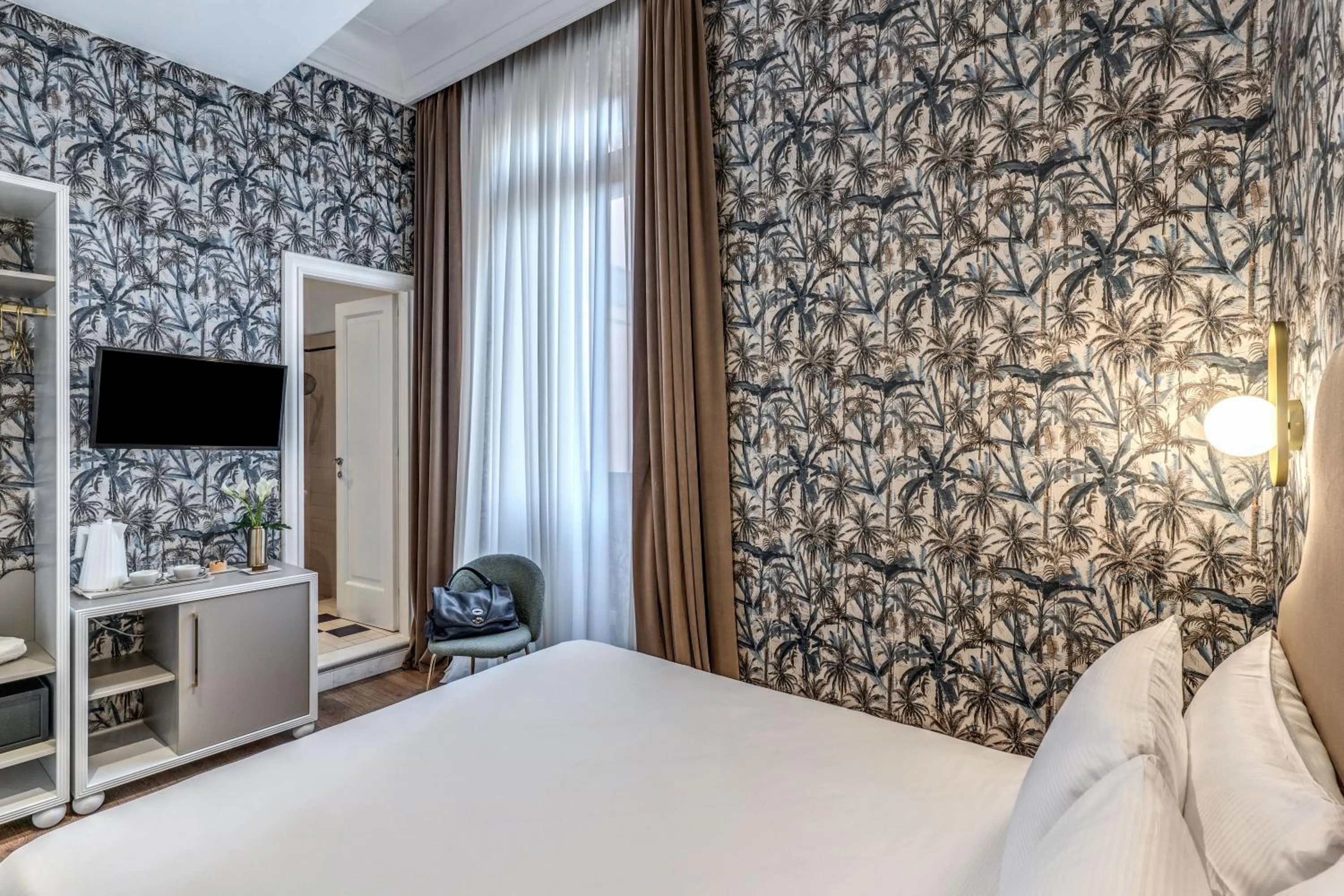 Bed in Townhouse Condotti 29