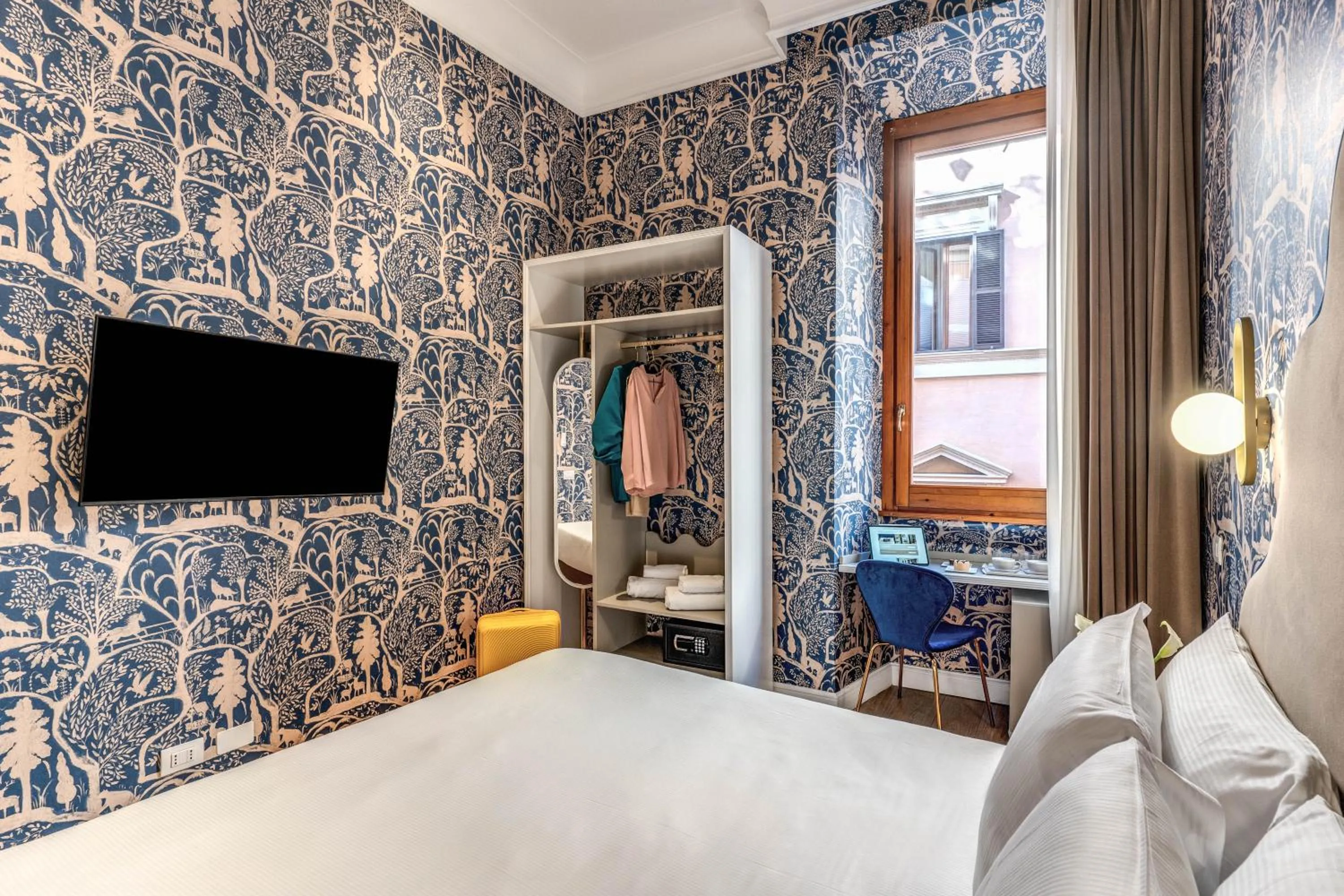 Bed in Townhouse Condotti 29