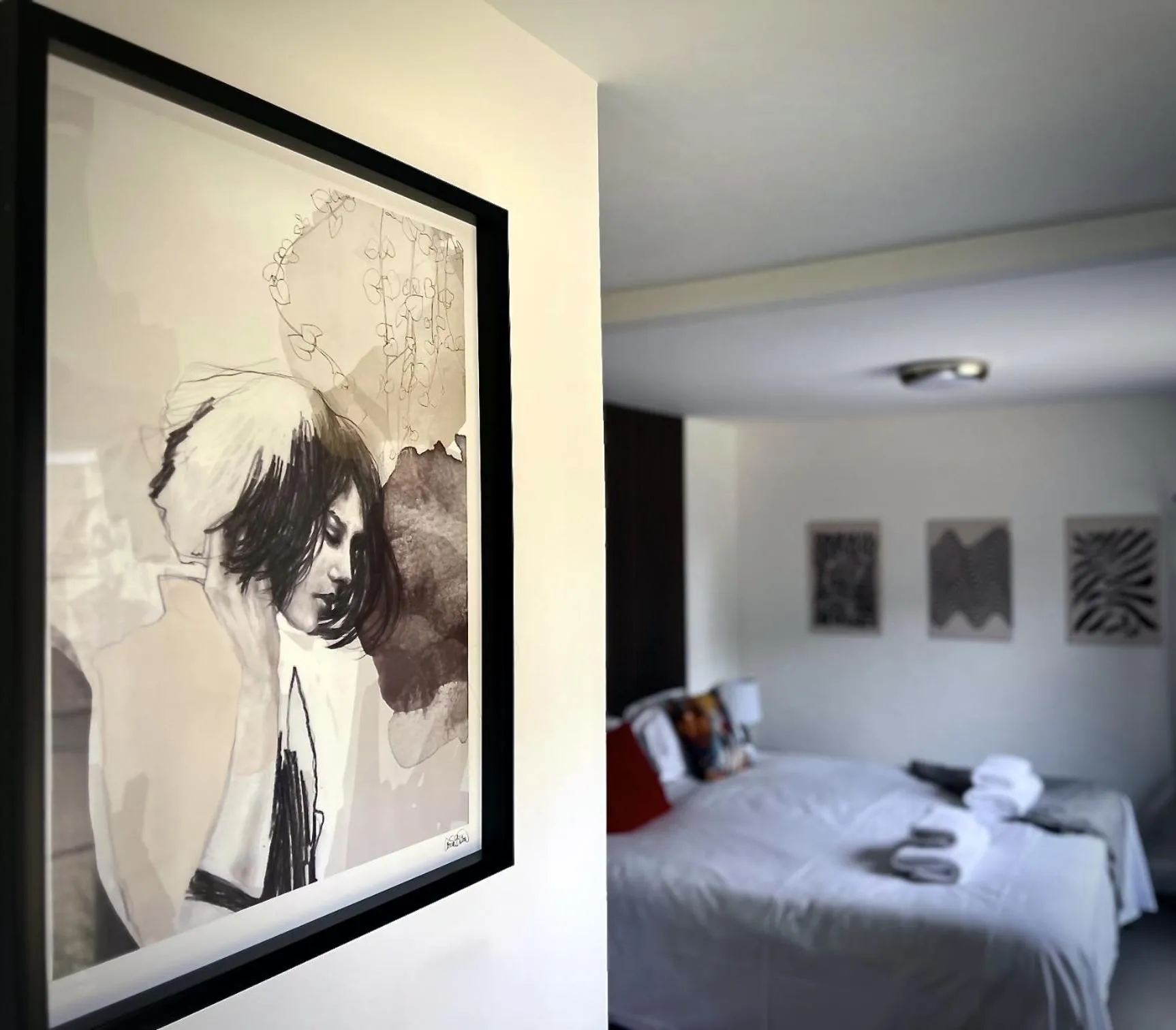 Bedroom, Bed in Willingham House