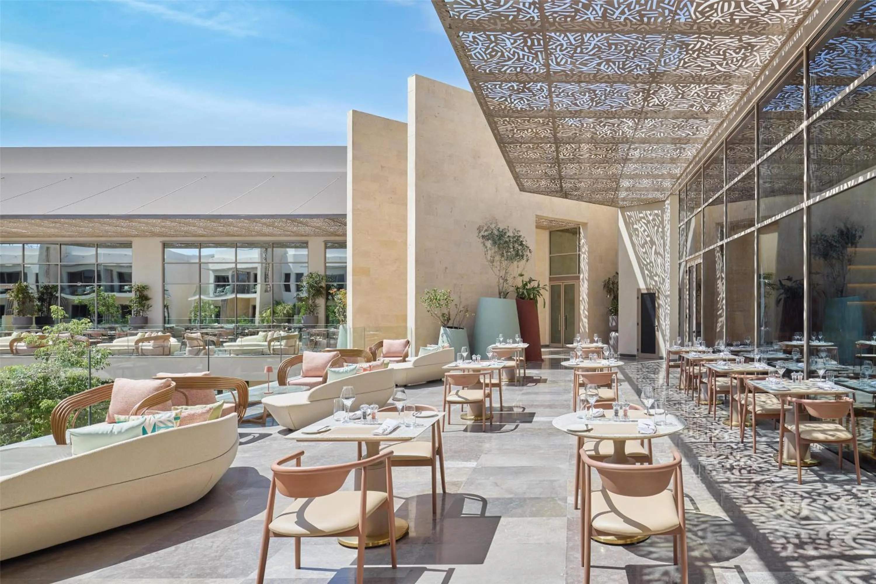 Restaurant/places to eat in Doubletree By Hilton Mangroovy El Gouna Resort