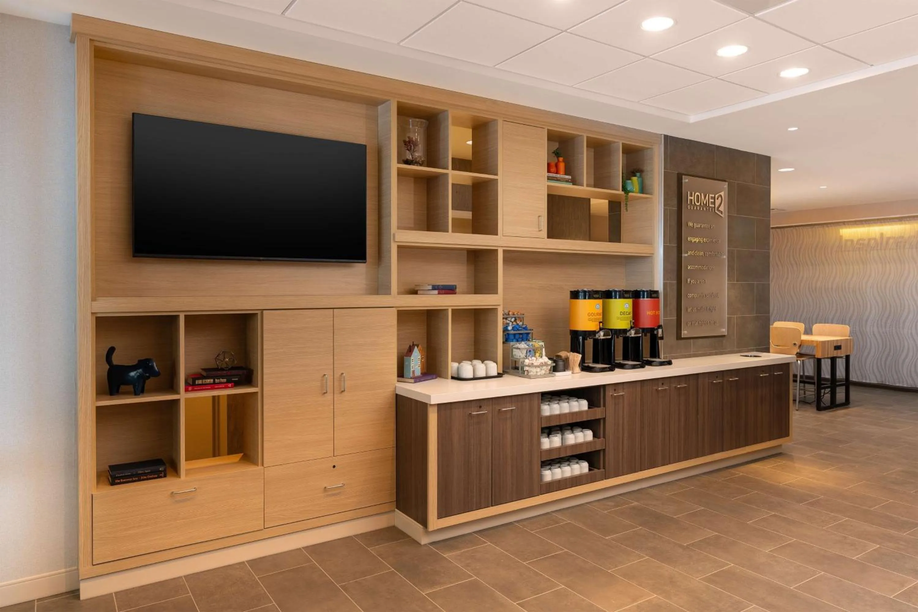 Communal lounge/ TV room in Home2 Suites by Hilton Bozeman Midtown