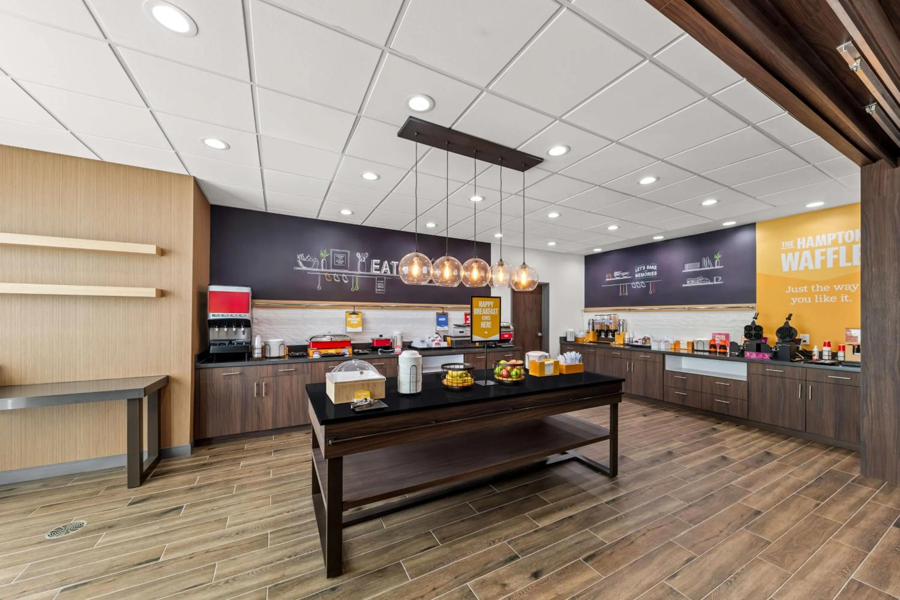 Breakfast in Hampton Inn & Suites Sherman