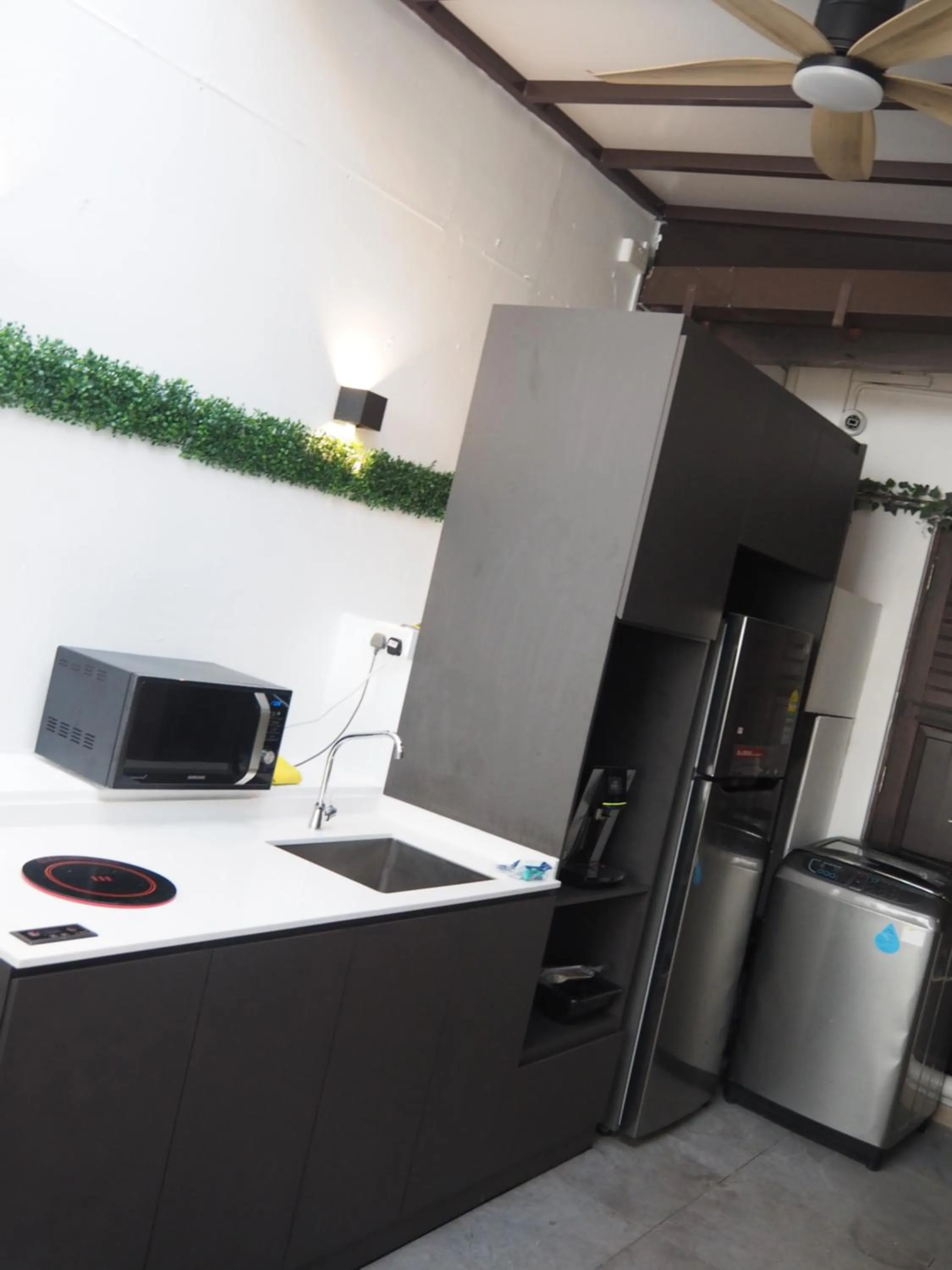 Kitchen or kitchenette in Coller Chinatown