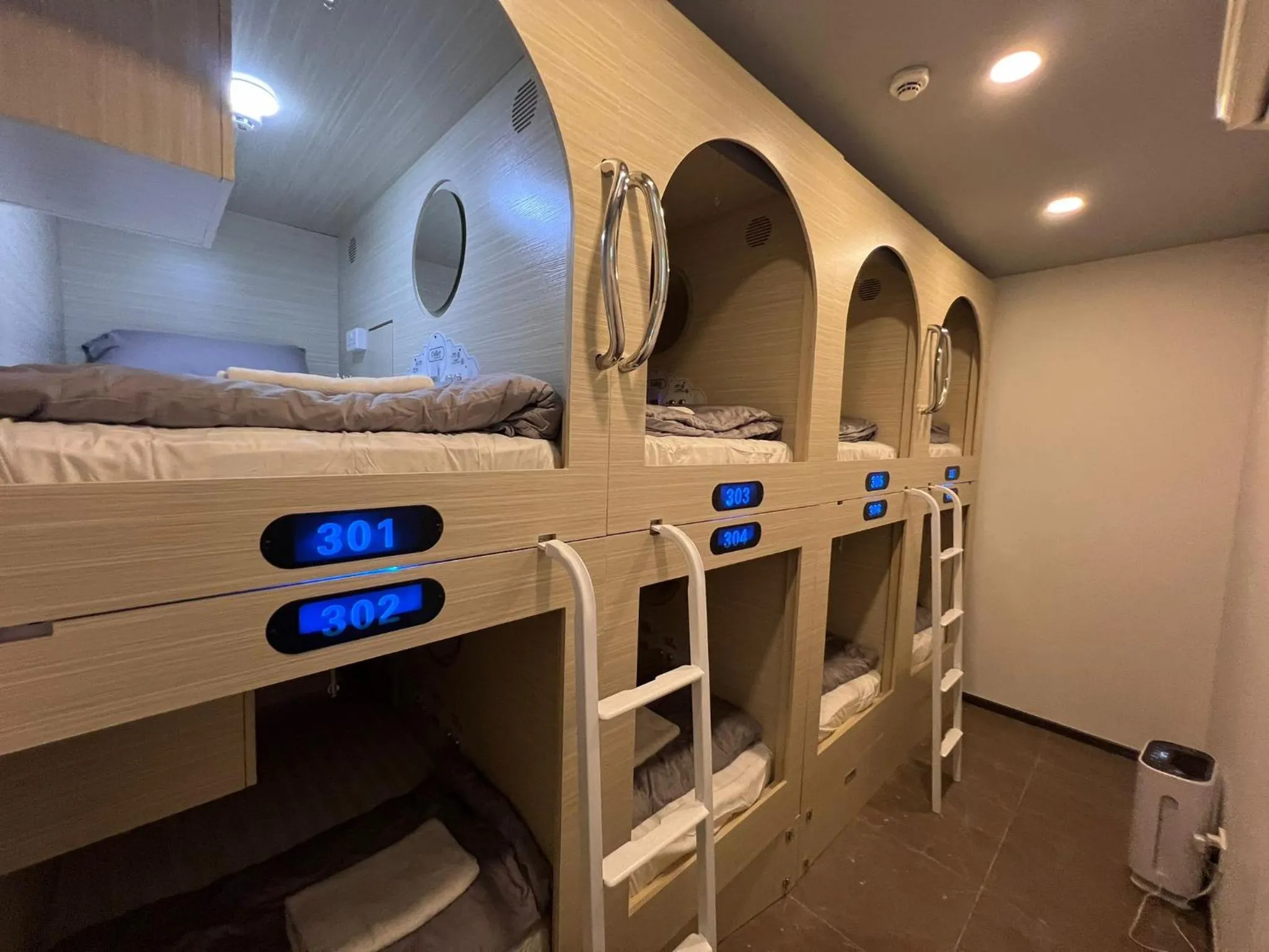 Bed in Coller Chinatown