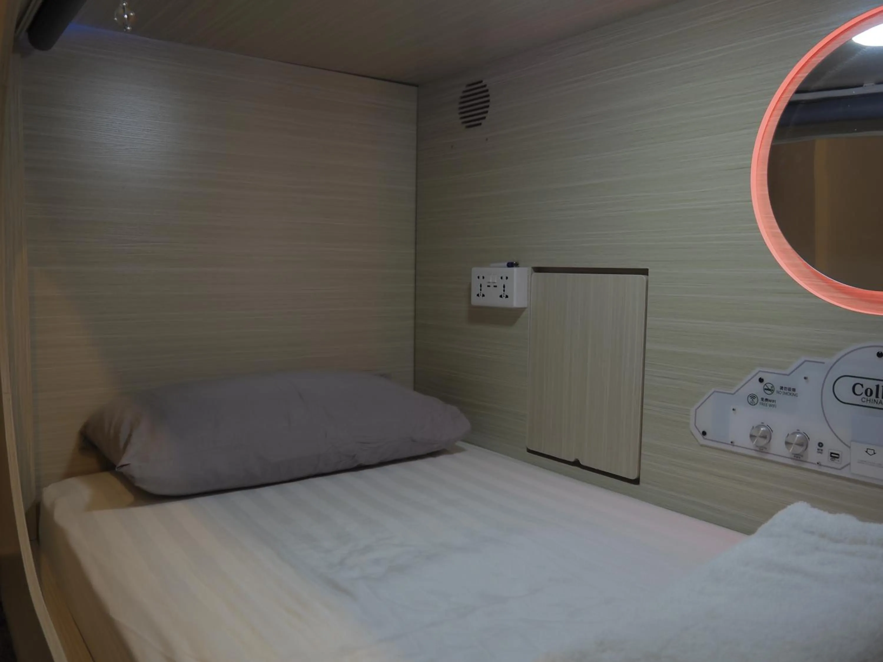 Bed in Coller Chinatown