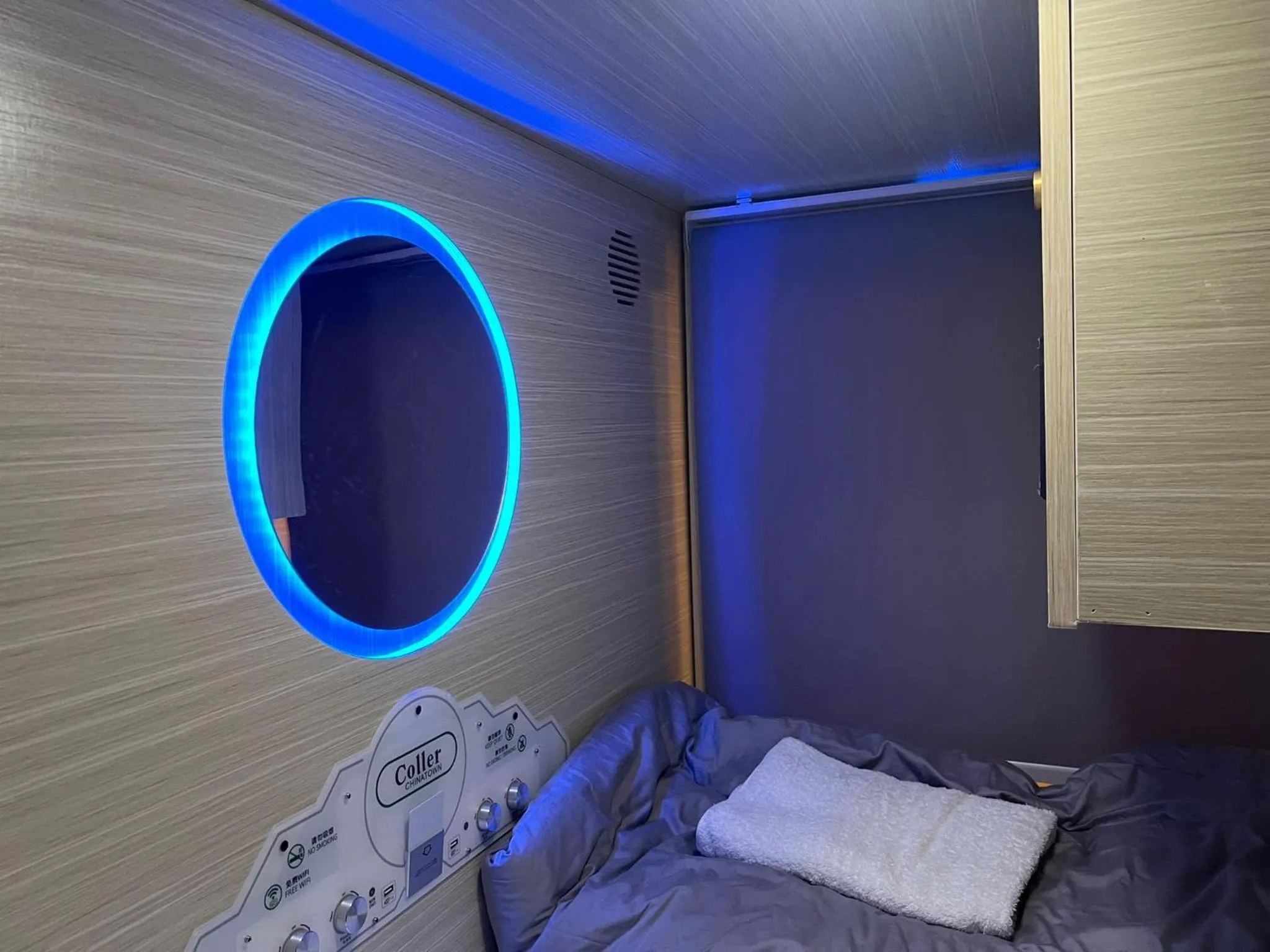 Bed in Coller Chinatown