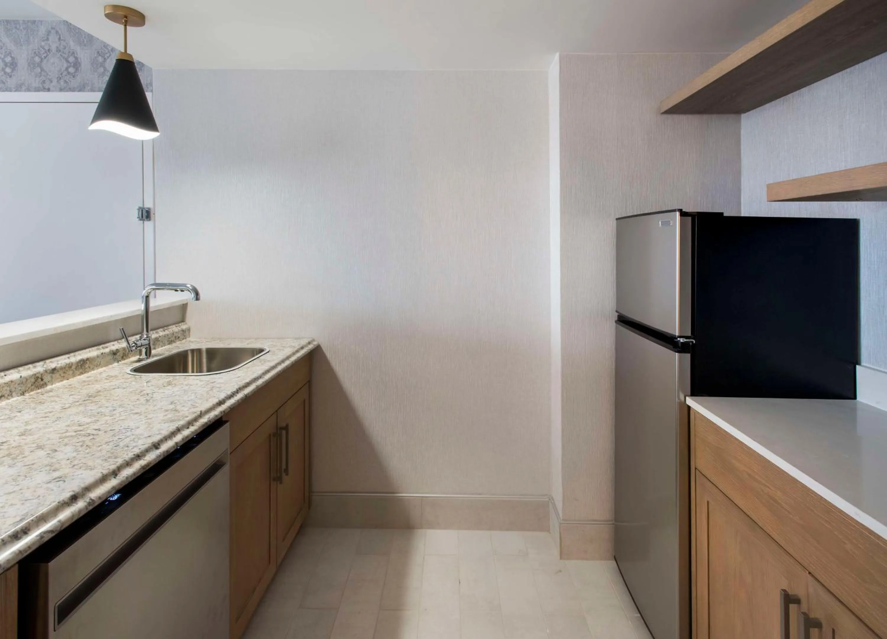 Kitchen or kitchenette in DoubleTree by Hilton Poughkeepsie