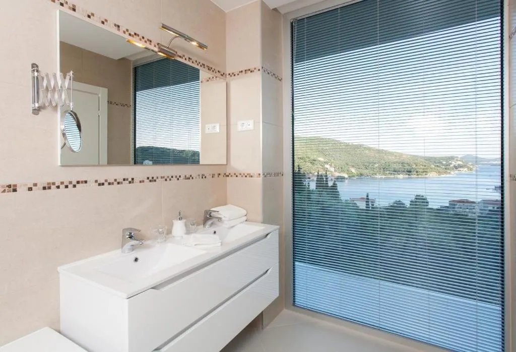 Bathroom in Villa Dupcic