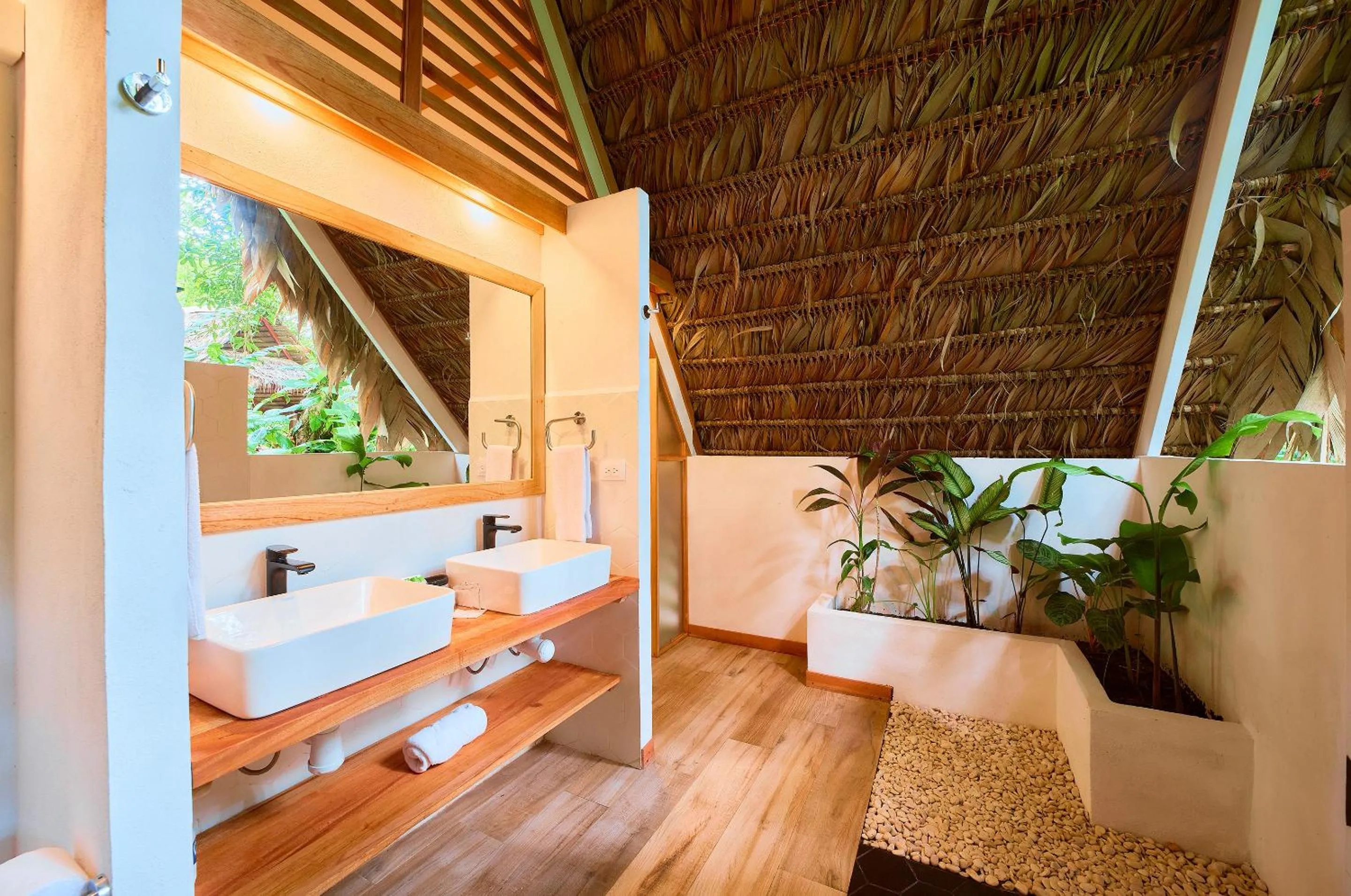 Bathroom in Hotel Shawandha Costa Rica