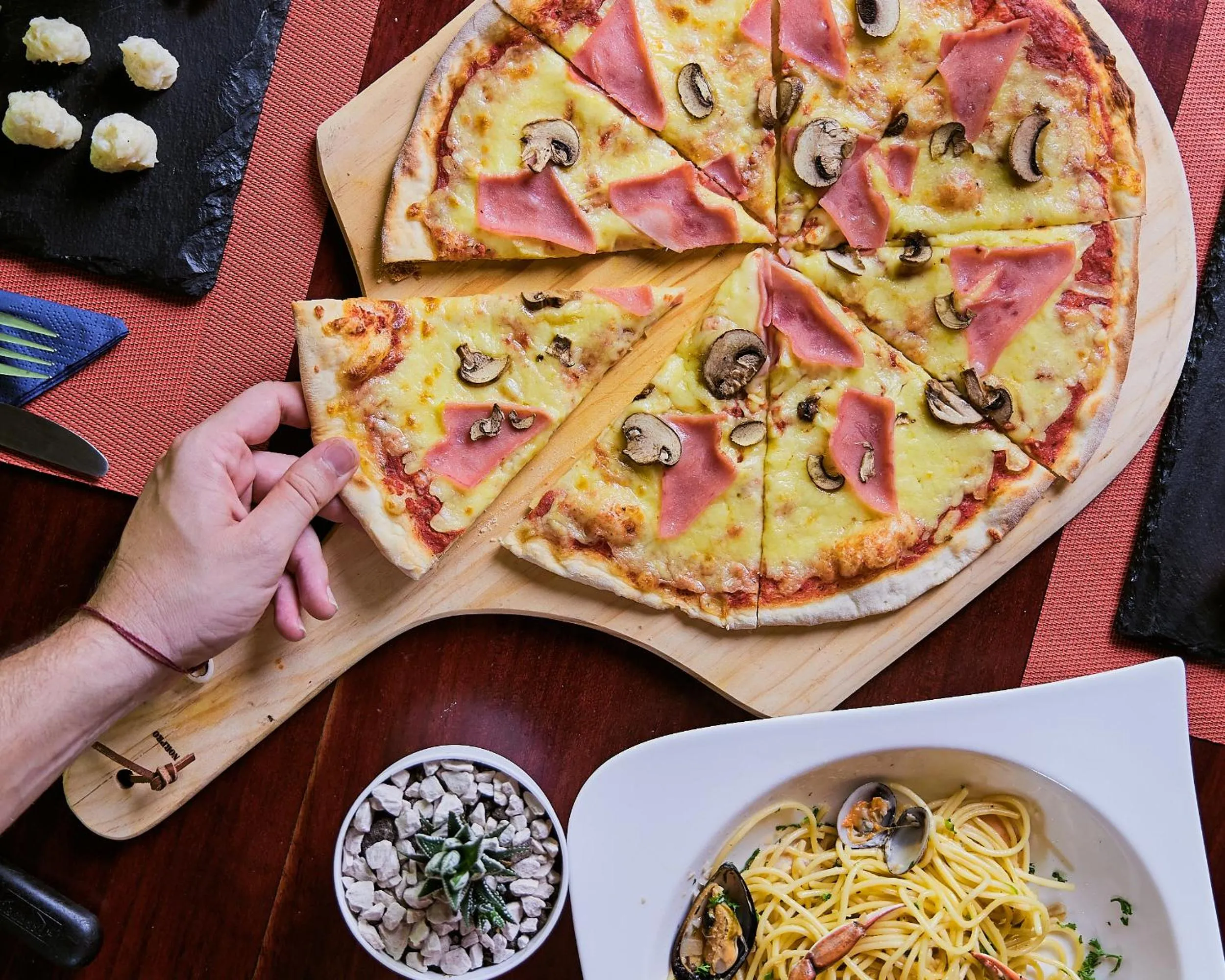 Restaurant/places to eat in Hotel Shawandha Costa Rica