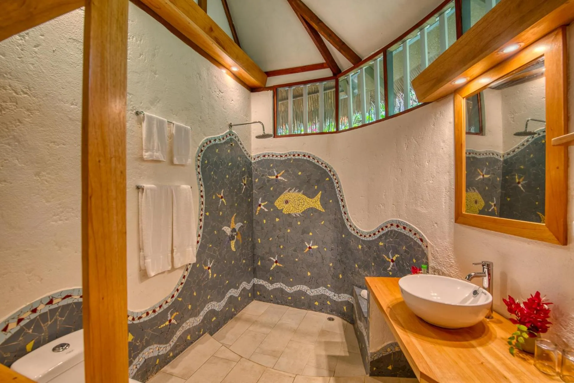 Toilet in Hotel Shawandha Costa Rica