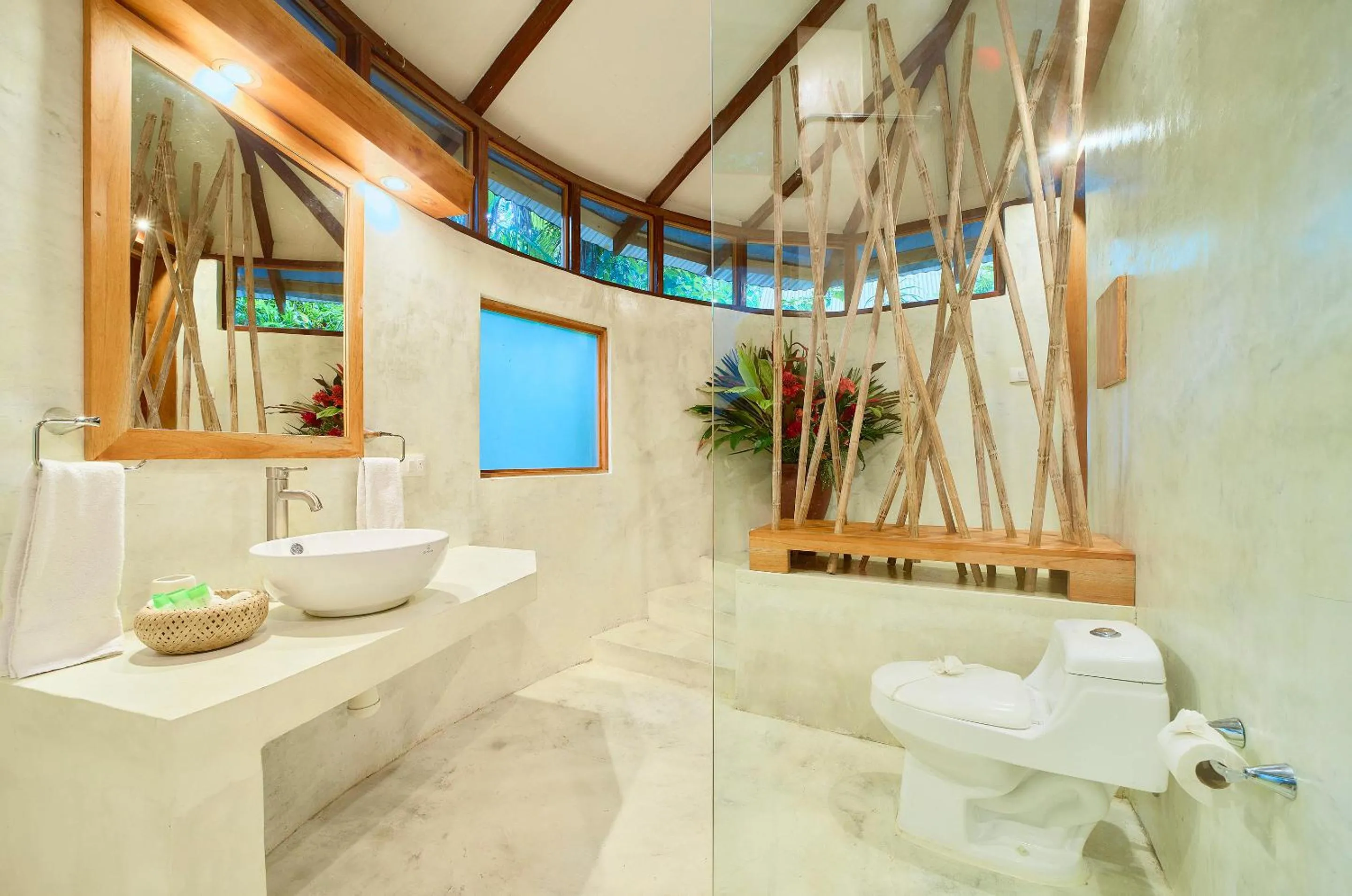 Bathroom in Hotel Shawandha Costa Rica